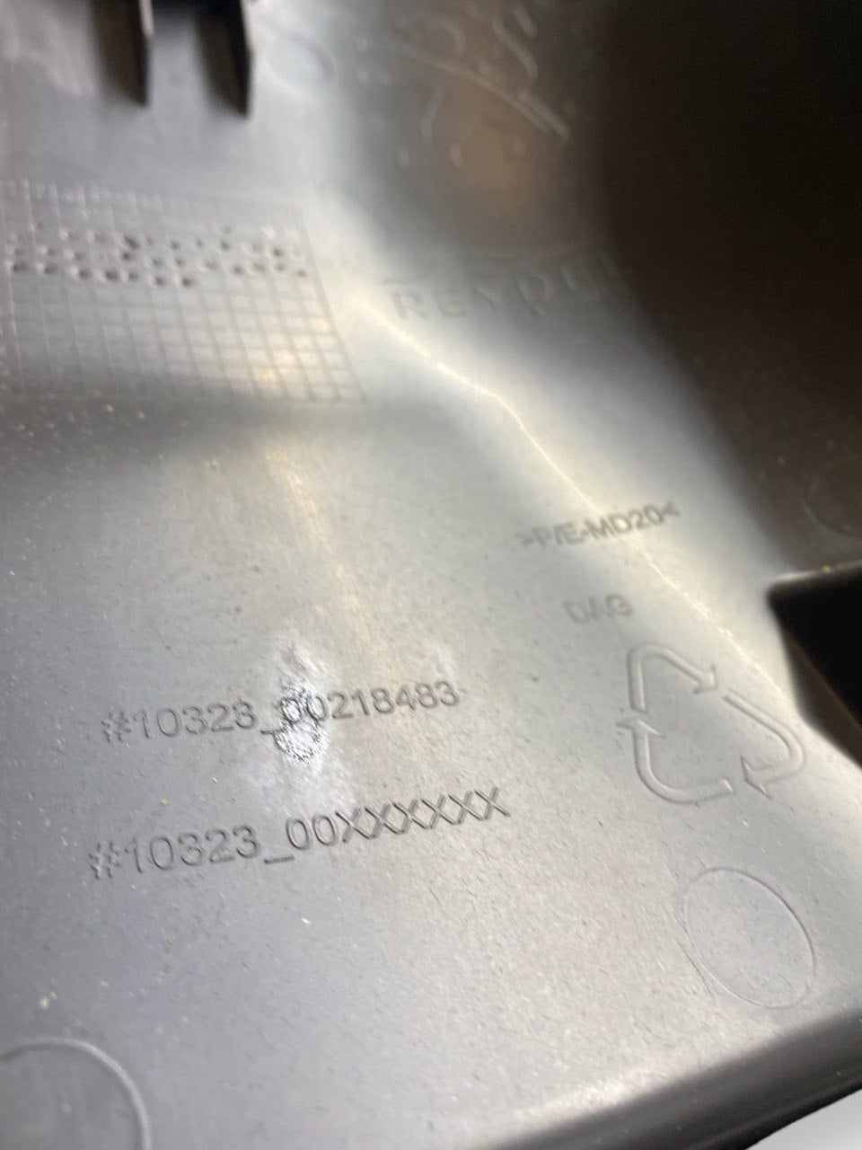 Vano portaoggetti Peugeot 3008 GT Line ( 2019 ) cod. E0323036 - F&P CRASH SRLS - Ricambi Usati