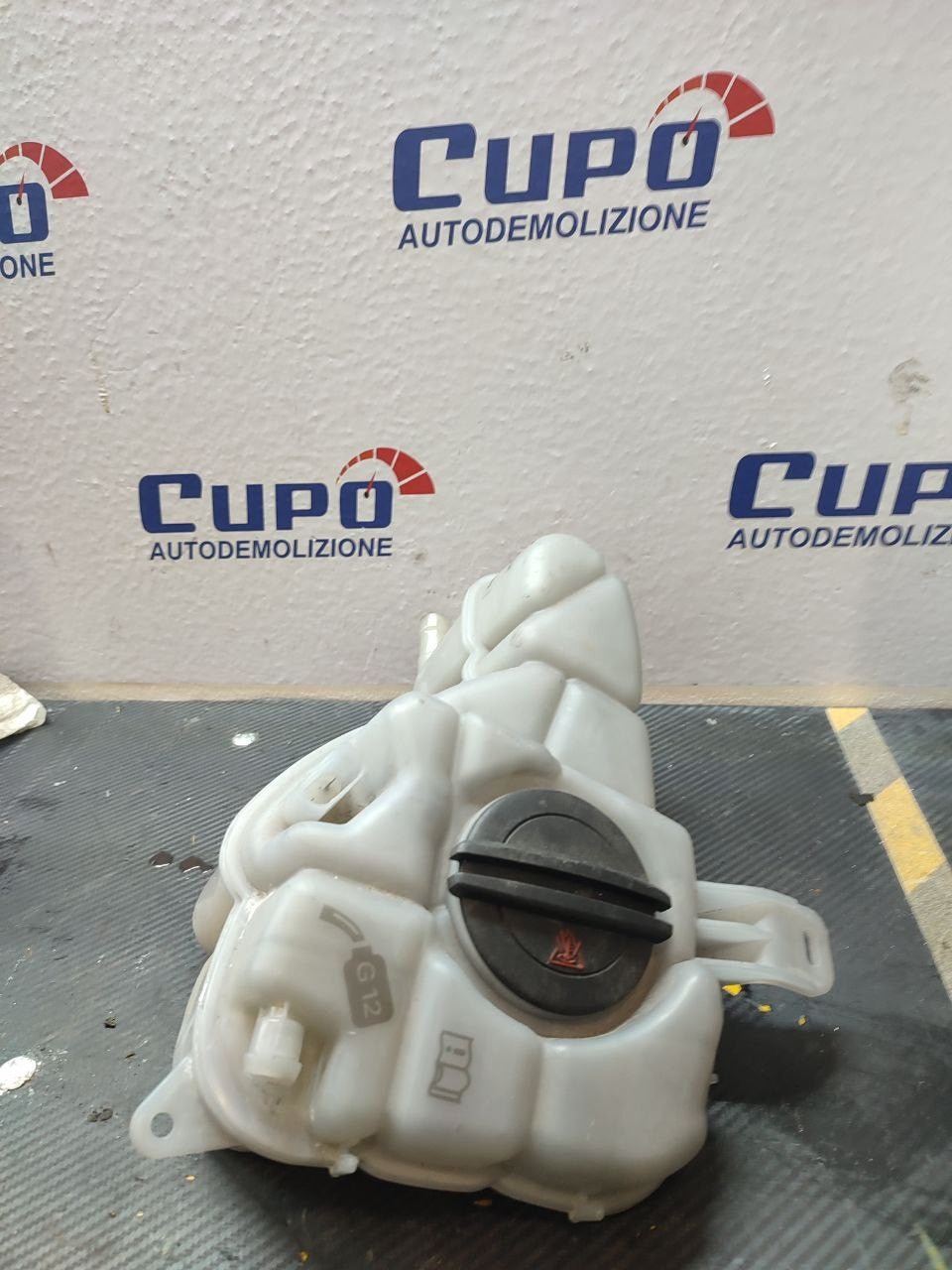 Radiator expansion tank Audi A8 4h code 4h0121403h - F&P CRASH SRLS - Used Parts