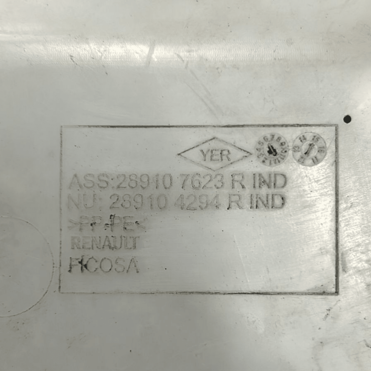 vaschetta liquido tergicristalli renault clio iv cod:289107623r - F&P CRASH SRL - Ricambi Usati