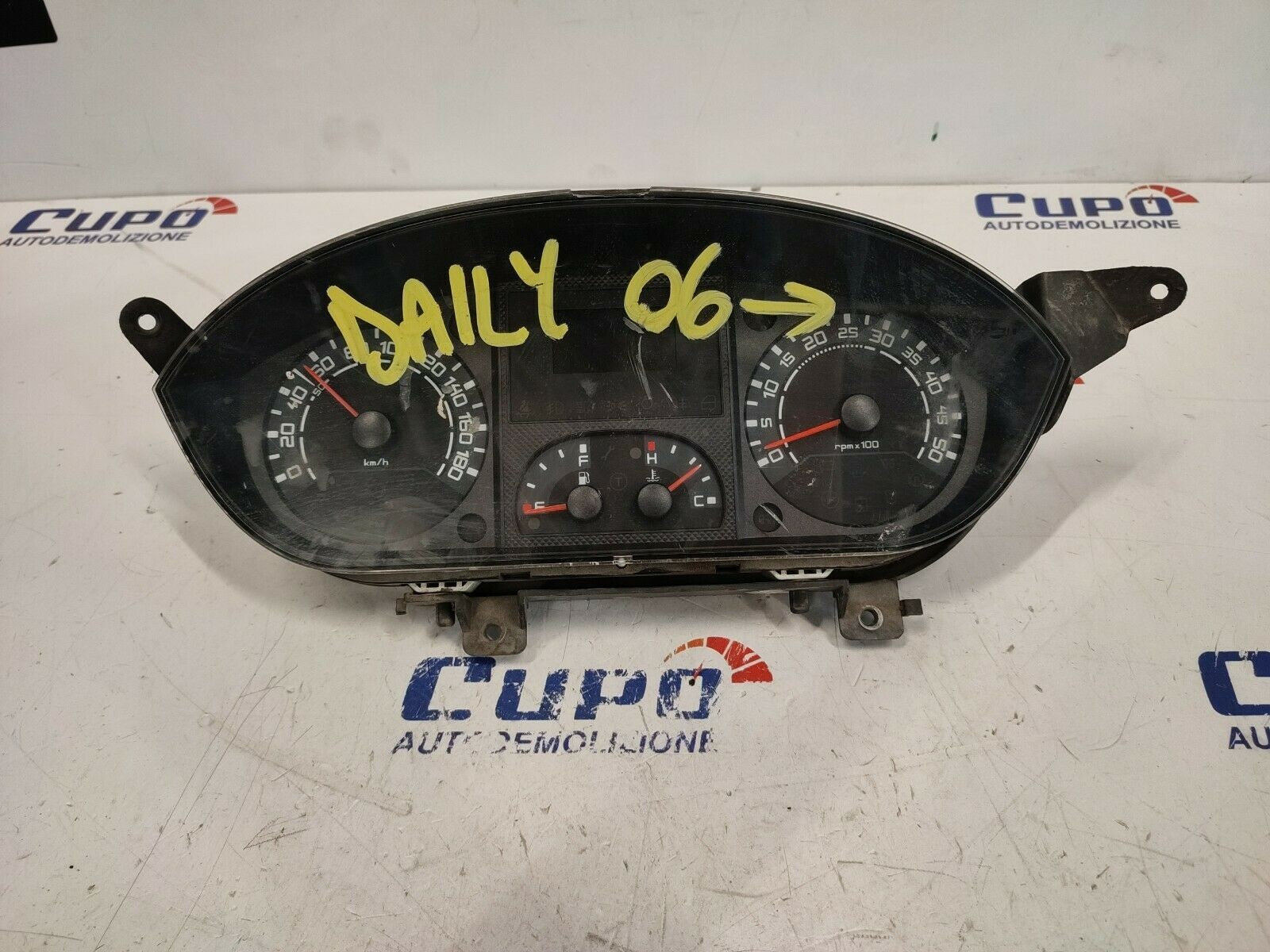 Iveco Daily Van 555001210200 555001210100 Watch Frame Tools - F&P CRASH SRLS - Used Spare Parts