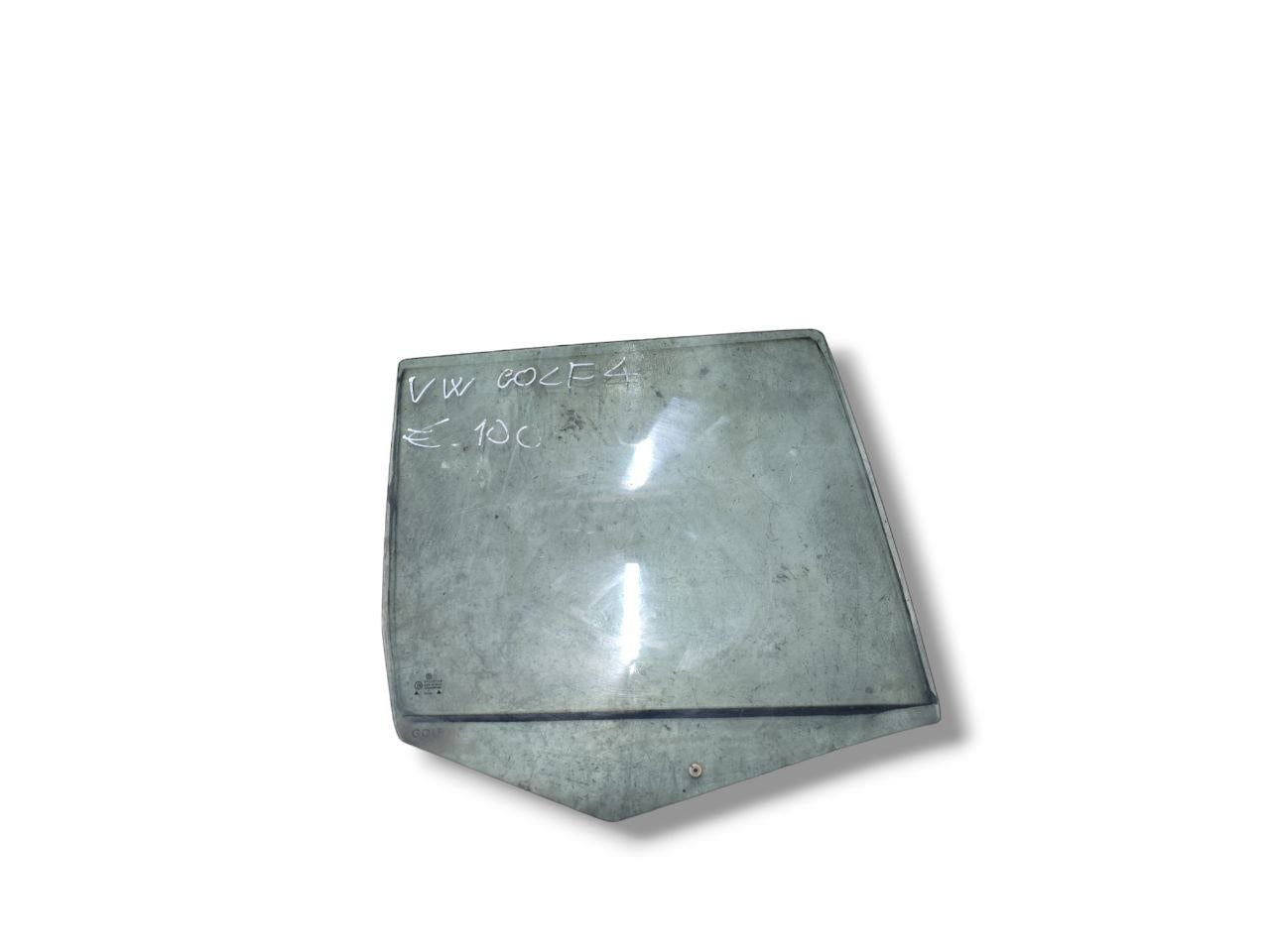 Vetro Finestrino Posteriore Destro Volkswagen Golf IV (1997 - 2004) - F&P CRASH SRLS - Ricambi Usati