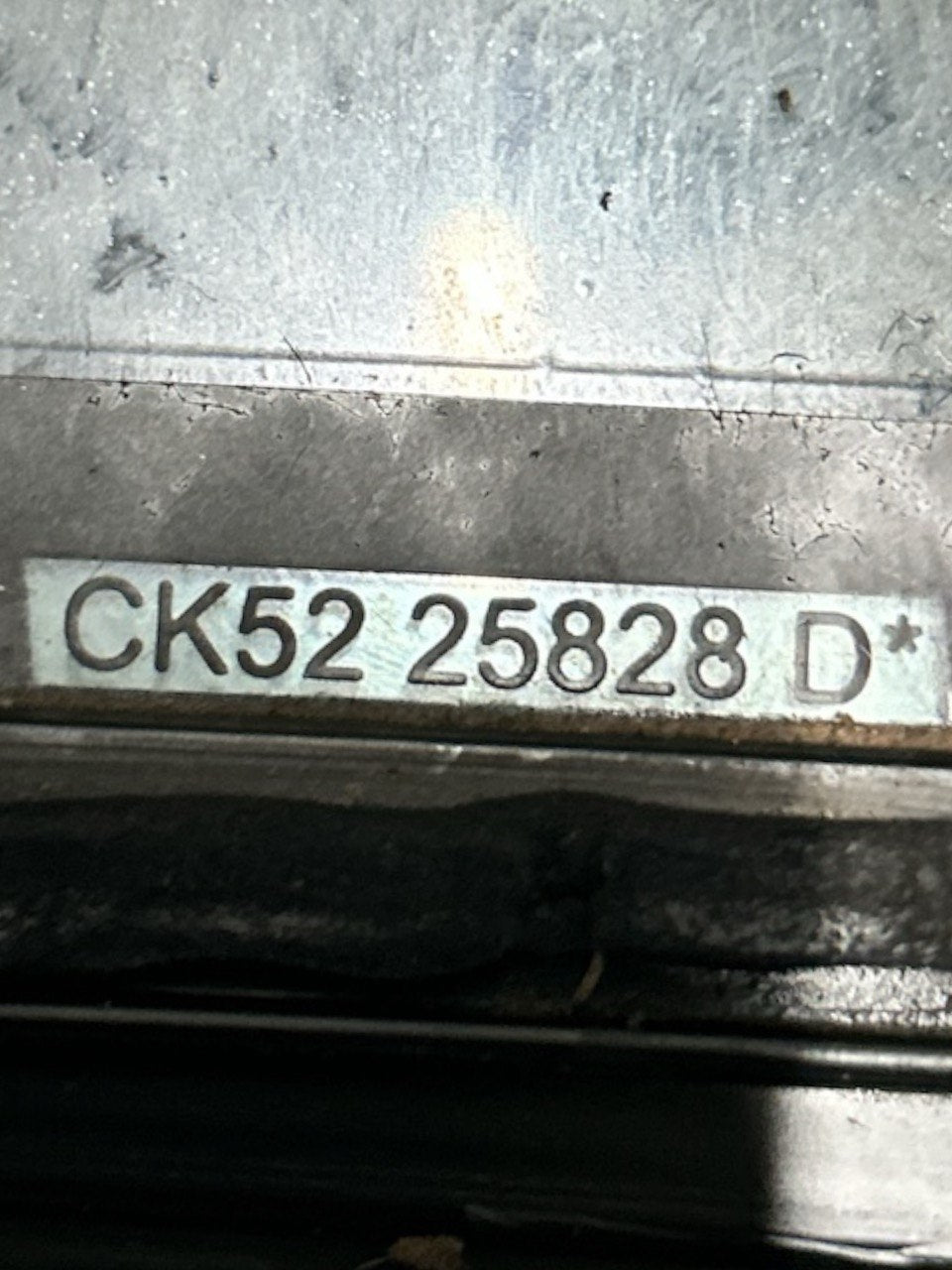 Vetro Finestrino Posteriore Sinistro Range Rover Sport (2005 > ) cod.CK5225828D - F&P CRASH SRLS - Ricambi Usati