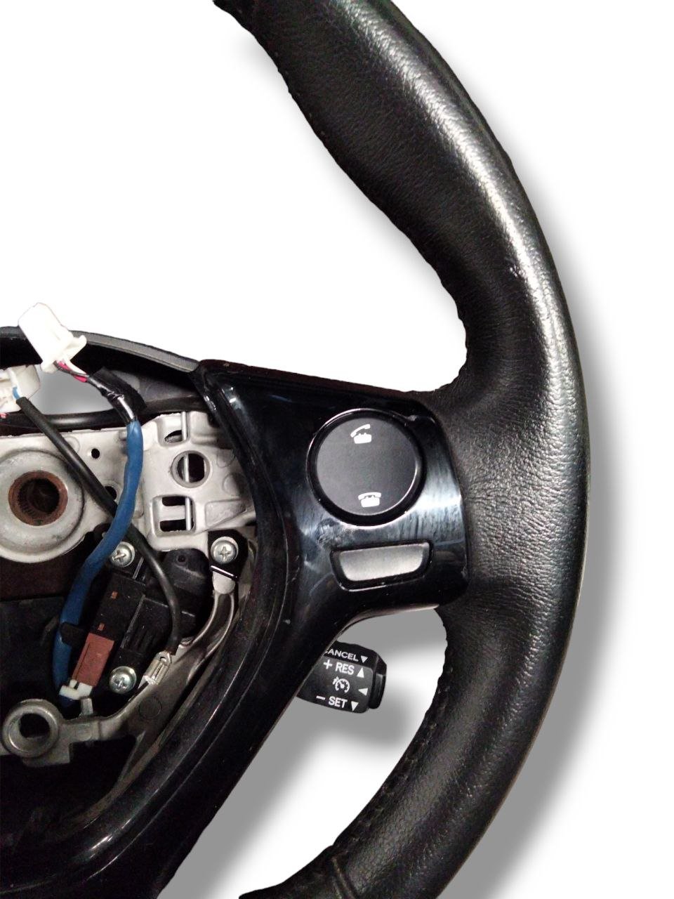 Steering wheel + steering wheel controls + Cruise control Toyota Aygo Mk2 (2014 - 2021) code.45100 - 0H060 / Steering - F&P CRASH SRLS - Used Parts