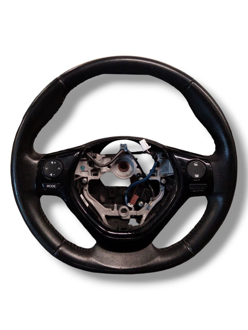 Steering wheel + steering wheel controls + Cruise control Toyota Aygo Mk2 (2014 - 2021) code.45100 - 0H060 / Steering - F&P CRASH SRLS - Used Parts