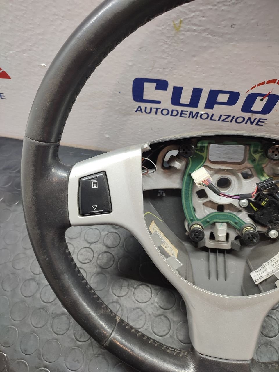 Volante / sterzo Chrysler Grand Voyager 2008 con comandi multifunzione - F&P CRASH SRLS - Ricambi Usati