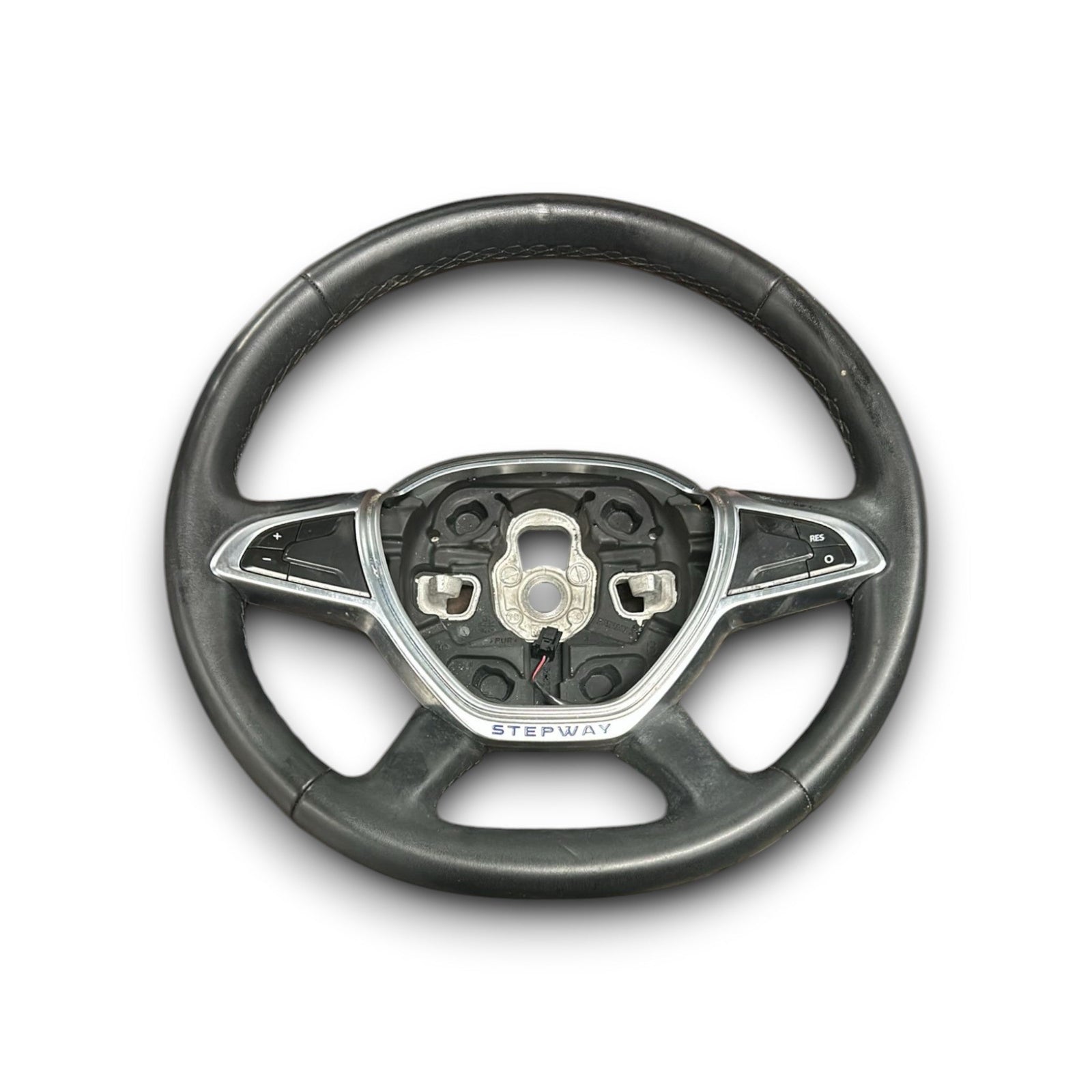 Volante / Sterzo Dacia Sandero II (2012 > 2020 ) cod:484007478R - F&P CRASH SRLS - Ricambi Usati