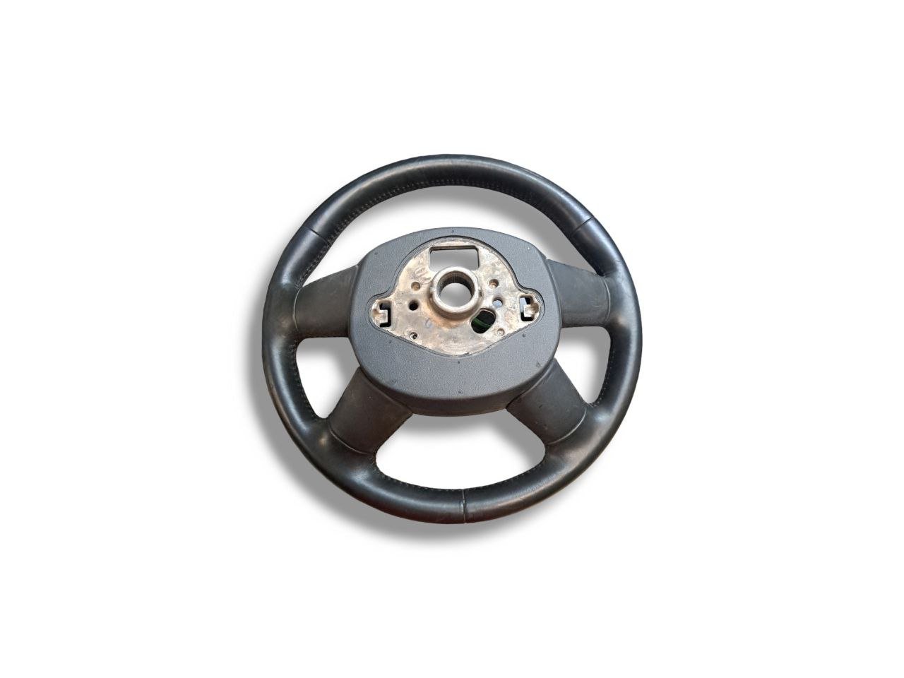 Volante Sterzo In Pelle Audi A4 / A3/Q5 / Q7 /Q3 /8V /B8 (2013) COD:62482360d - F&P CRASH SRLS - Ricambi Usati