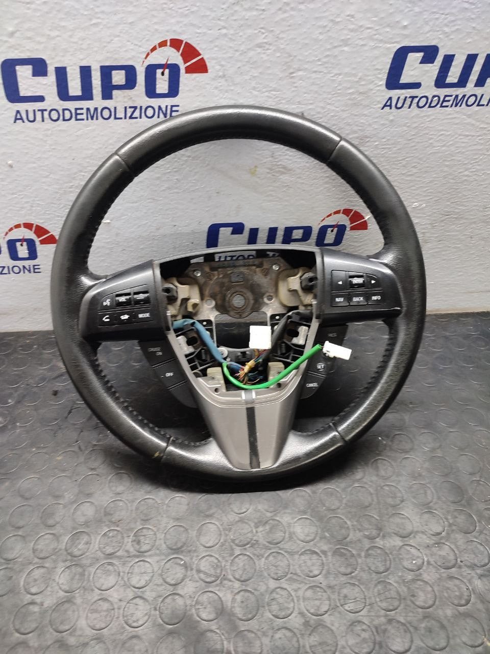 Volante sterzo Mazda Cx - 7 ( 2009 ) - F&P CRASH SRLS - Ricambi Usati