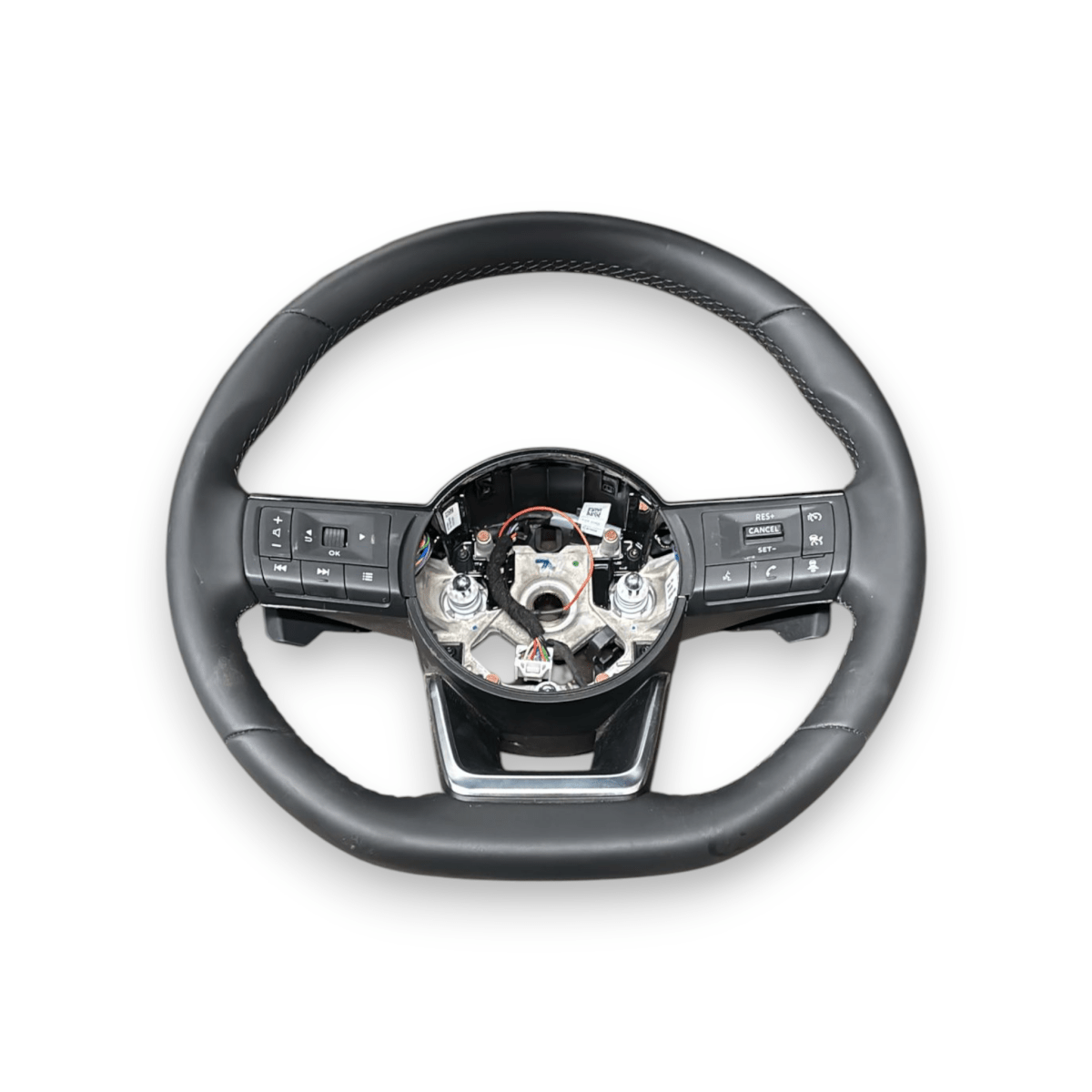 Volante / sterzo nissan qashqai j12 cod:a028a818a (2021 - ) - F&P CRASH SRL - Ricambi Usati