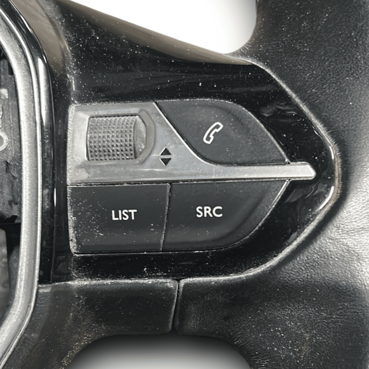Volante / sterzo peugeot 3008 cod:34199117f (2016 > 2023) - F&P CRASH SRL - Ricambi Usati