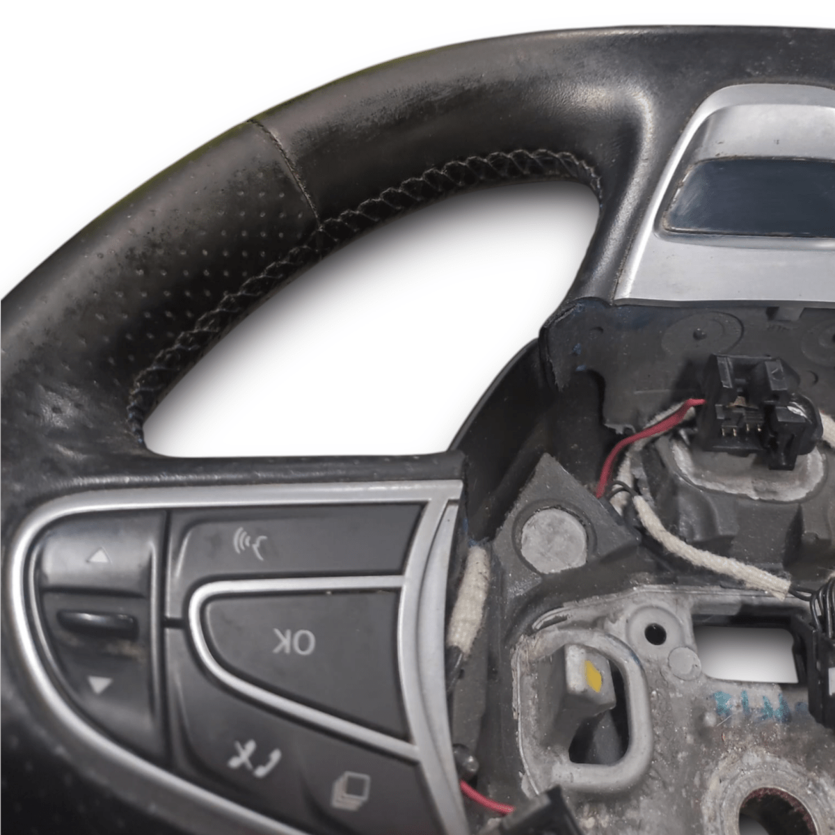 Volante / sterzo renault megane IV cod: 484008738r (2015 - ) - F&P CRASH SRL - Ricambi Usati