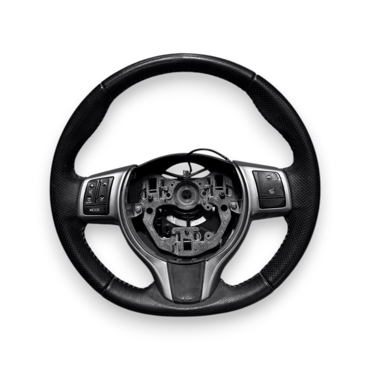 Volante / sterzo Toyota Yaris C cod.45100-0D510C1 (2011-2014) - F&P CRASH SRL - Ricambi Usati