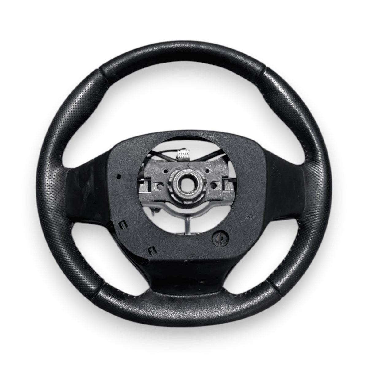 Volante / sterzo Toyota Yaris C cod.45100-0D510C1 (2011-2014) - F&P CRASH SRL - Ricambi Usati