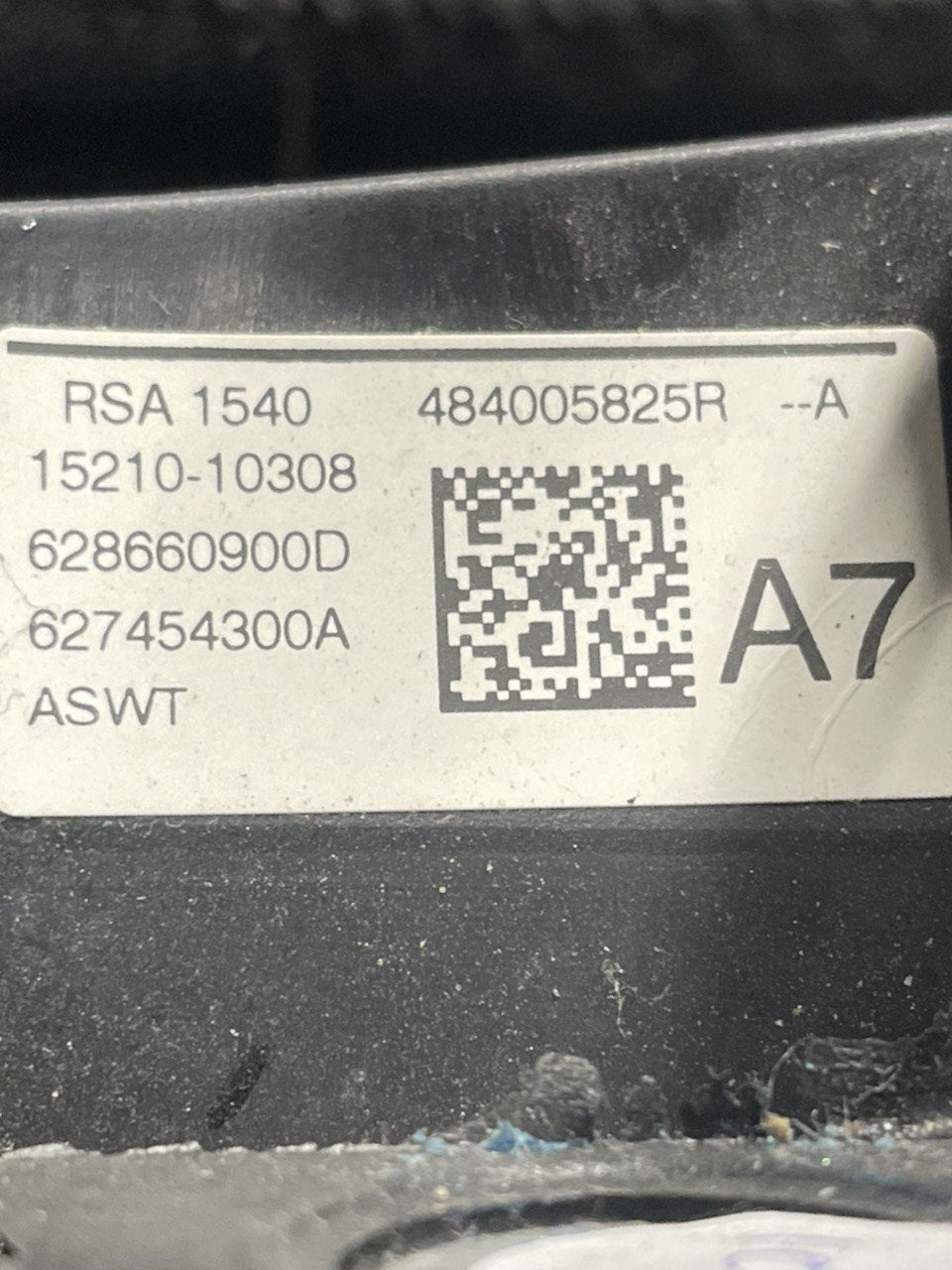 Volante/Sterzo con comandi al volante Renault Kadjar cod:484005825r (2015 - 2022) - F&P CRASH SRLS - Ricambi Usati