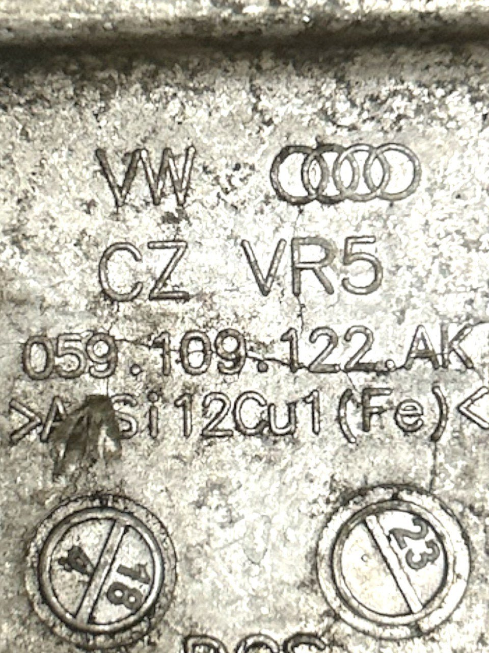 Volkswagen Touareg 3.0 Diesel (2017 > ) cod.059109122AK Coperchio Temporizzazione Motore - F&P CRASH SRLS - Ricambi Usati