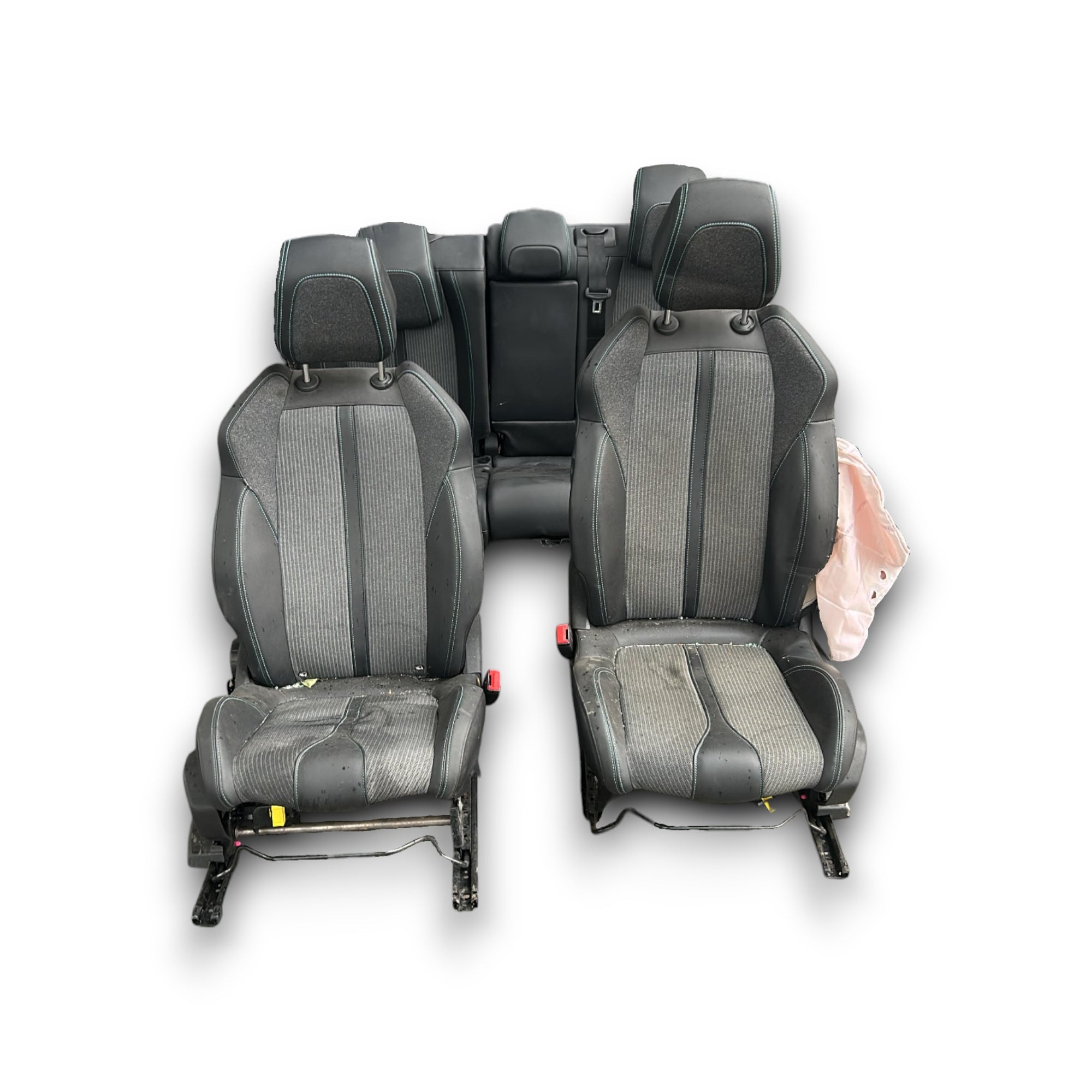 Square / ensembles en cuir et tissu noir et gris (GT - Ligne) Peugeot 3008 II (2016> 2023) avec des coutures bleues