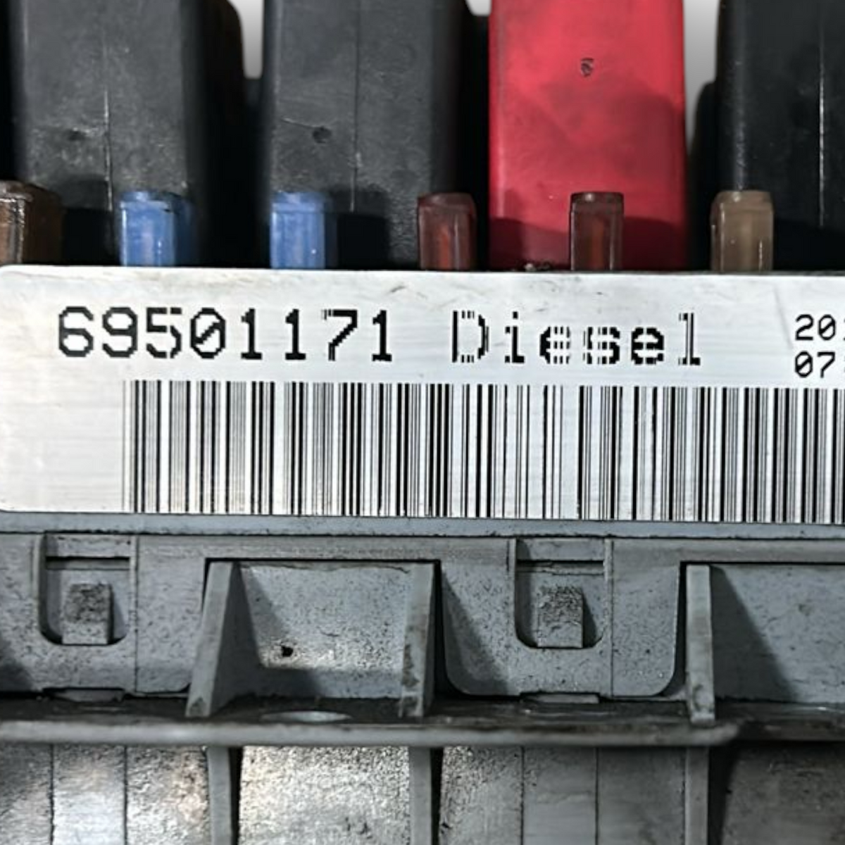 Scatola fusibili iveco daily 2.3 diesel cod:69501171 (2006 > 2014)