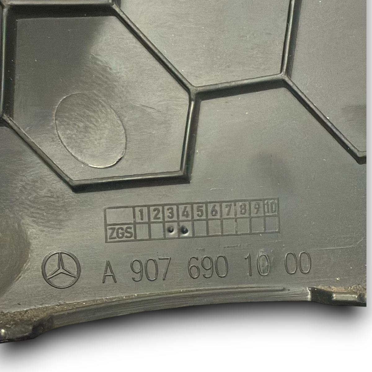 Left front pillar cover mercedes sprinter w910 code: A9076901000 (2018 ->) 