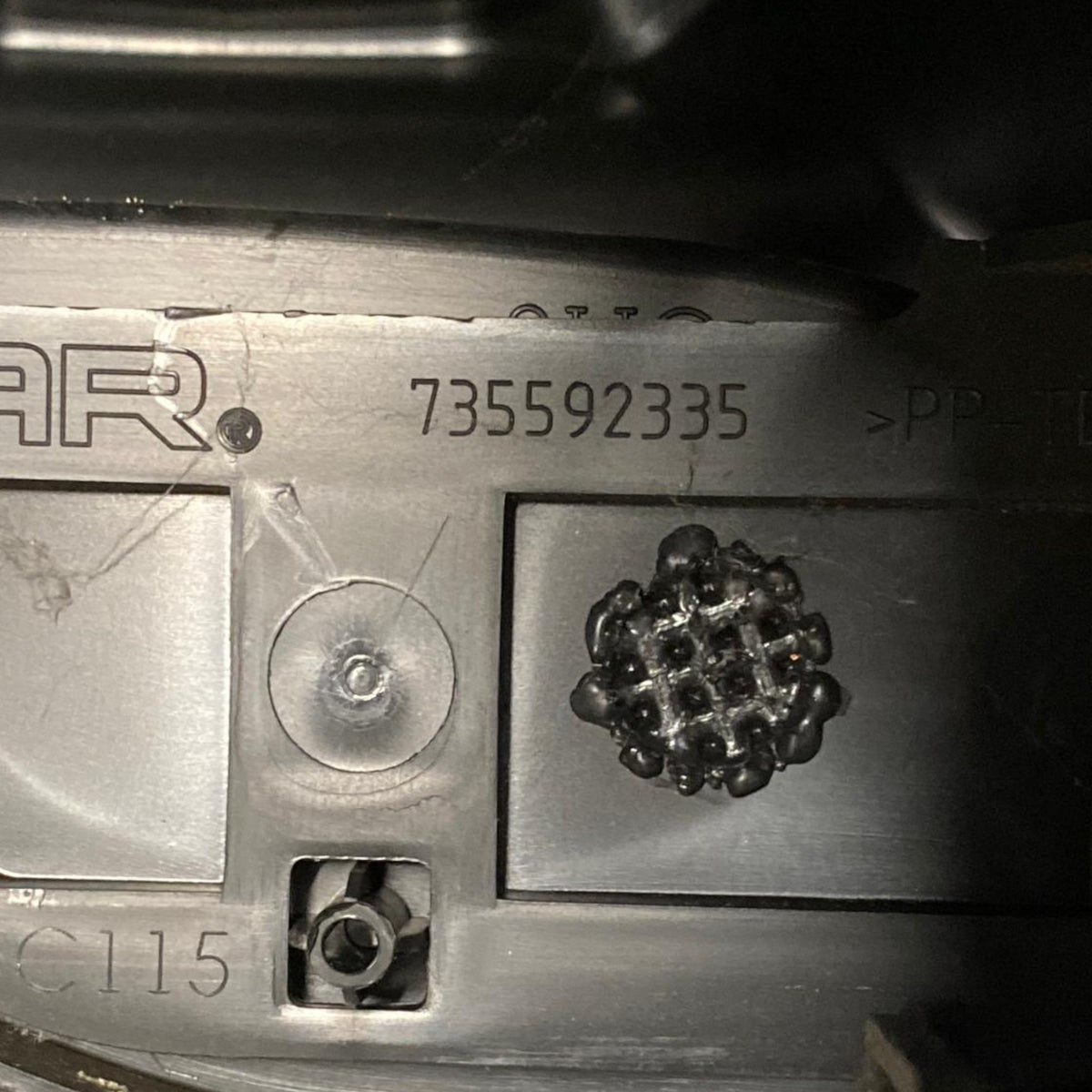 Accoudoir + tunnel central Jeep Renegade (2014-) COD: 735592335