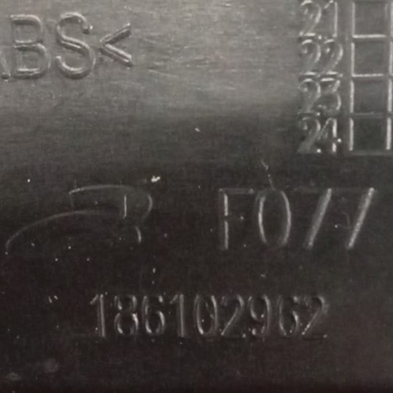 Команди за повдигане на стъклото от дясната страна на предната врата на Alfa Romeo Stelvio код . 186102962 (2016 >) 