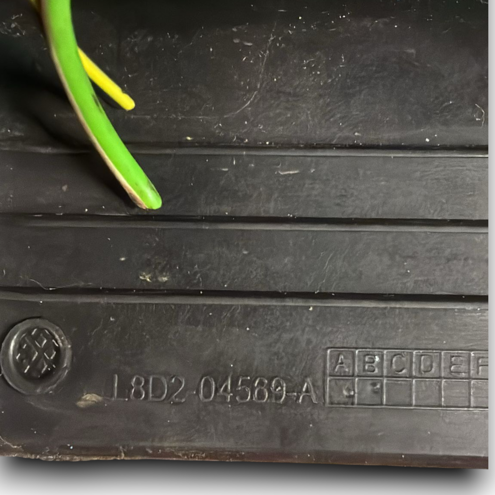 Централен тунел на land rover evoque L551 код: K8D2-04569-A (2018 ->) 