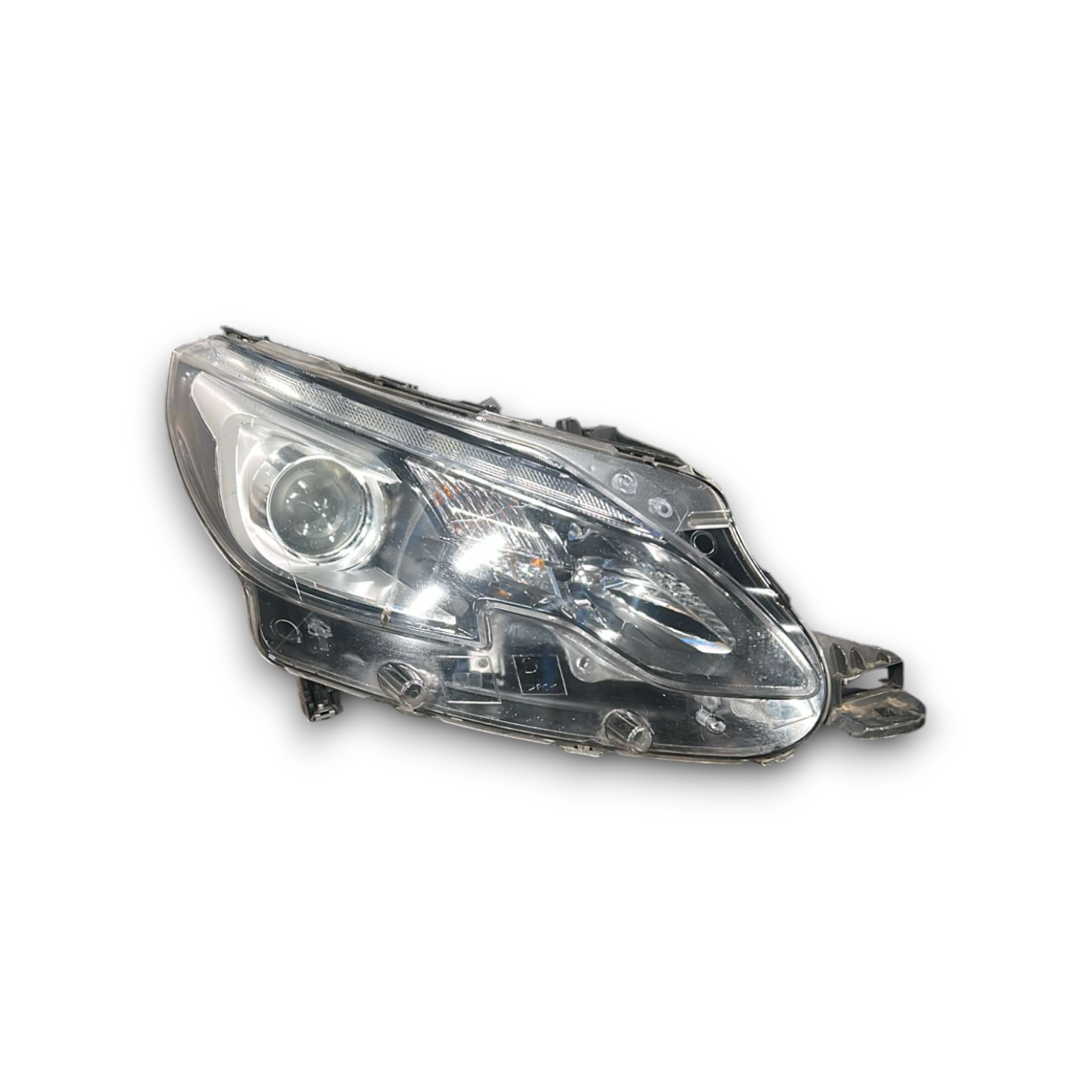 Žaromet / sprednja luč desna peugeot 2008 kod:9814739580 (2013 > 2019) 