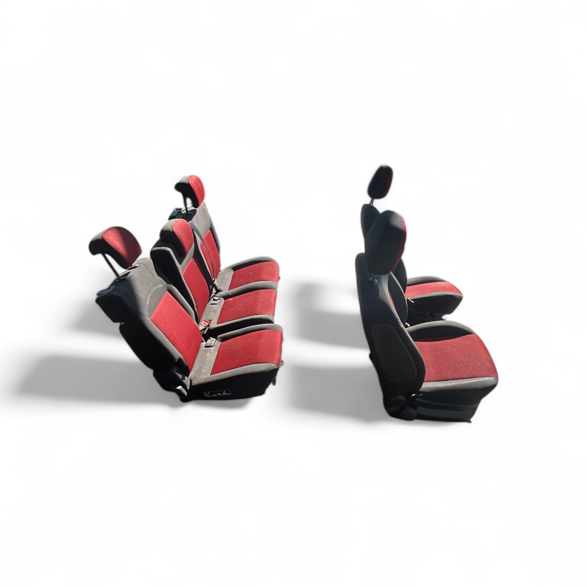 Tapisserie / sièges en tissu noir et rouge Fiat Doblo II (2009 > 2015) 