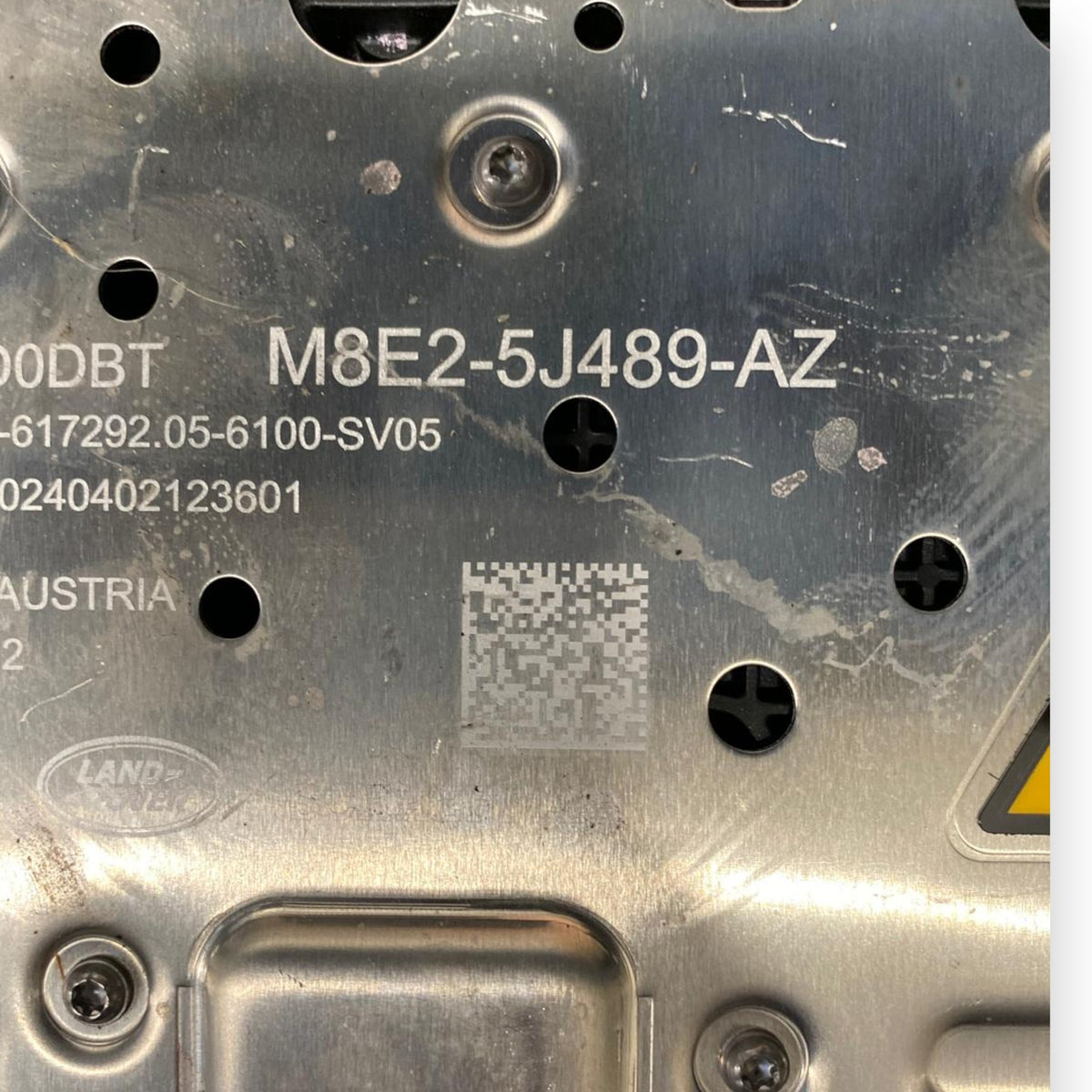 Sprednji aktivni regulator stabilizatorja Range Rover Vogue L460 3.0 Diesel / Hybrid (2022-) Koda: M8E2-5J489-AZ