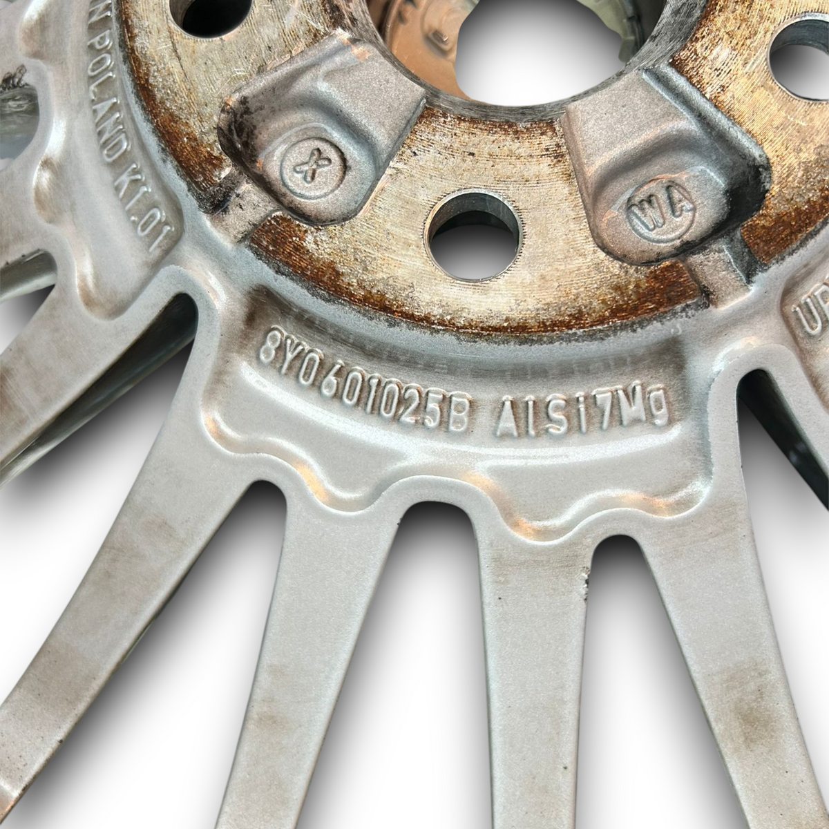 Cerchio in lega audi a3 8y cod:8y0601025b (2020 >) (225/45 r17)