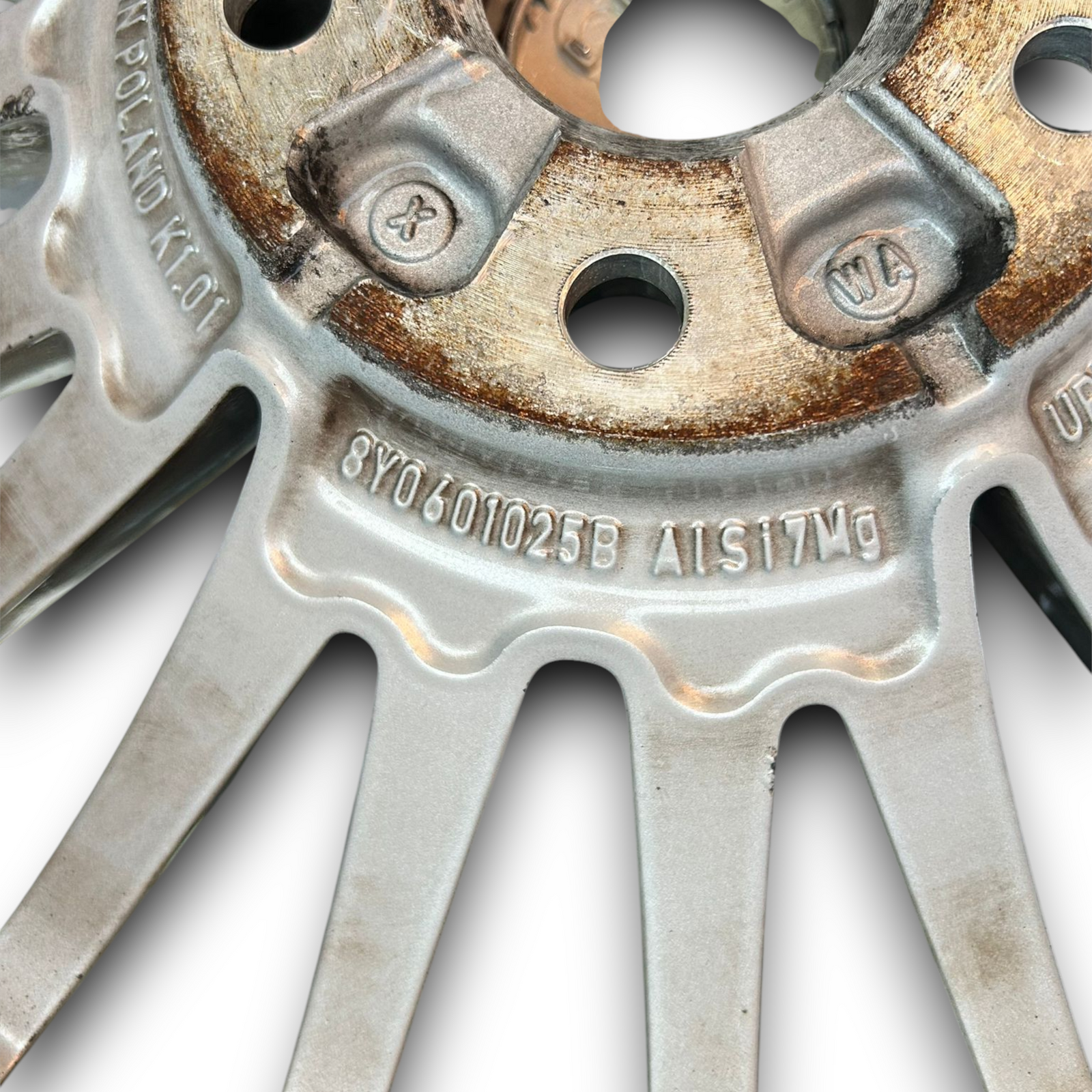 Cerchio in lega audi a3 8y cod:8y0601025b (2020 >) (225/45 r17)