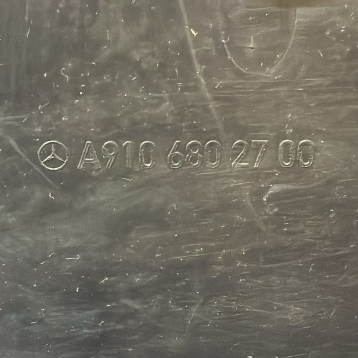 Кутия / отделение за съхранение на Mercedes Sprinter W907 - W910 код : A9106802700 (2018 ->) 