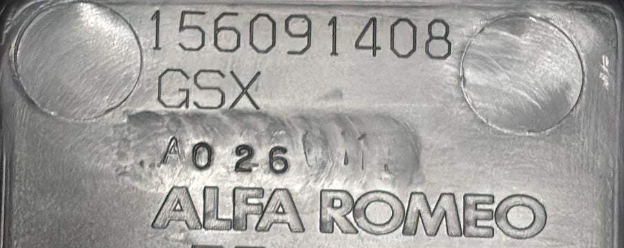 Osrednji tunel alfa romeo giulietta kod:156091408 (2010-2020) + gumbi konzole 