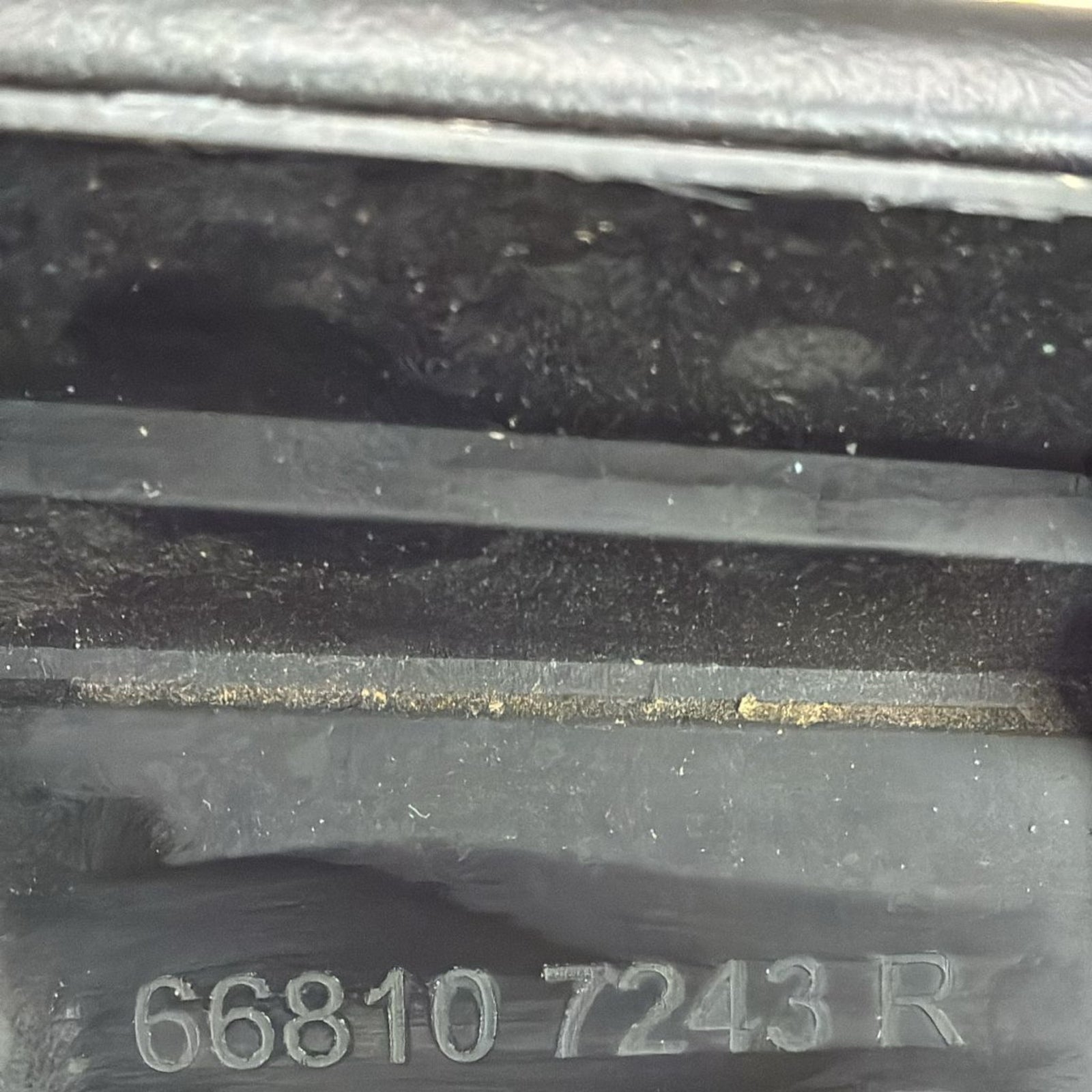 gocciolatoio parabrezza anteriore renault kadjar  cod . 668107243r (2019 >)