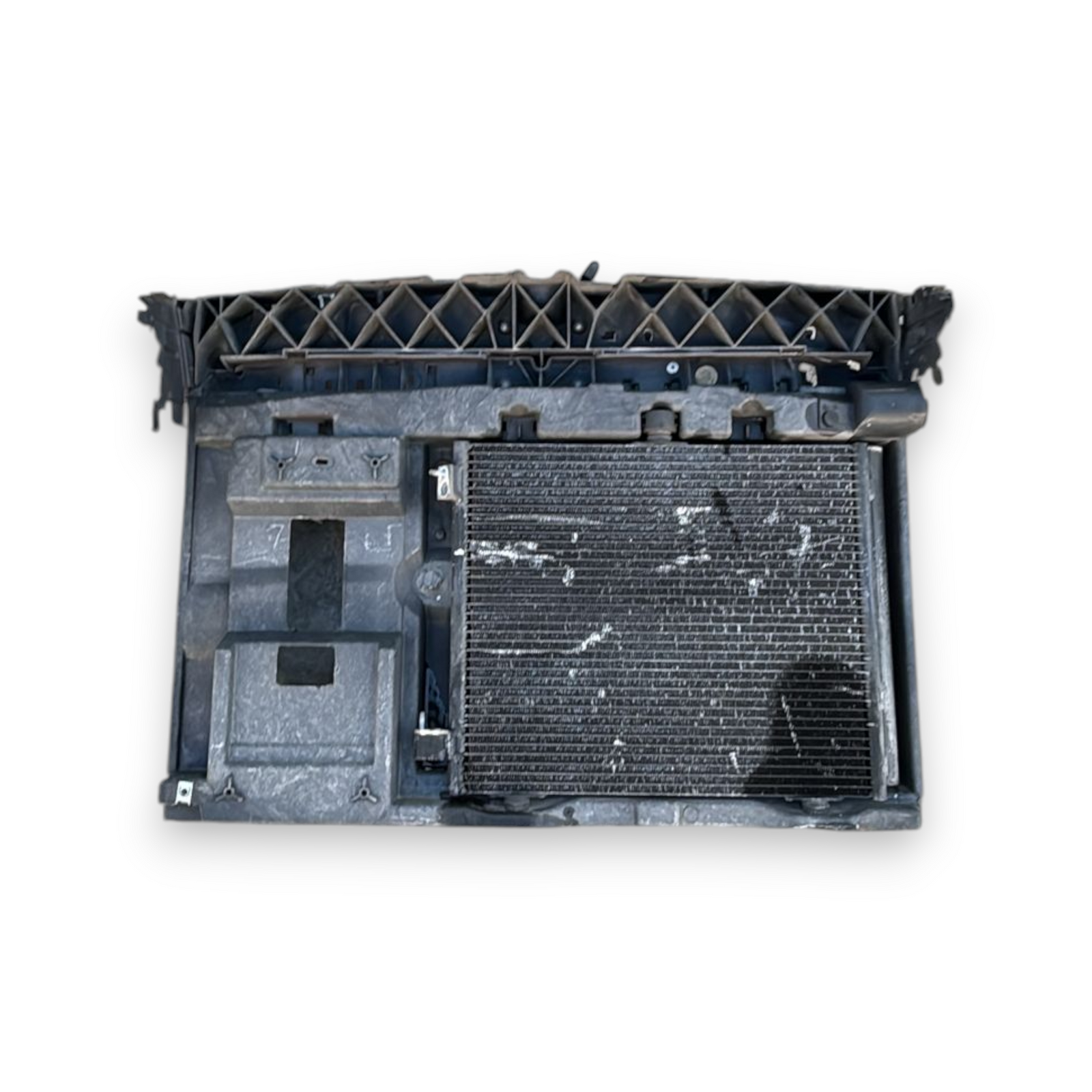 Elektroventilator + radiator peugeot 1007 1.4 bencin kod:964617468004 (2005-2010) 