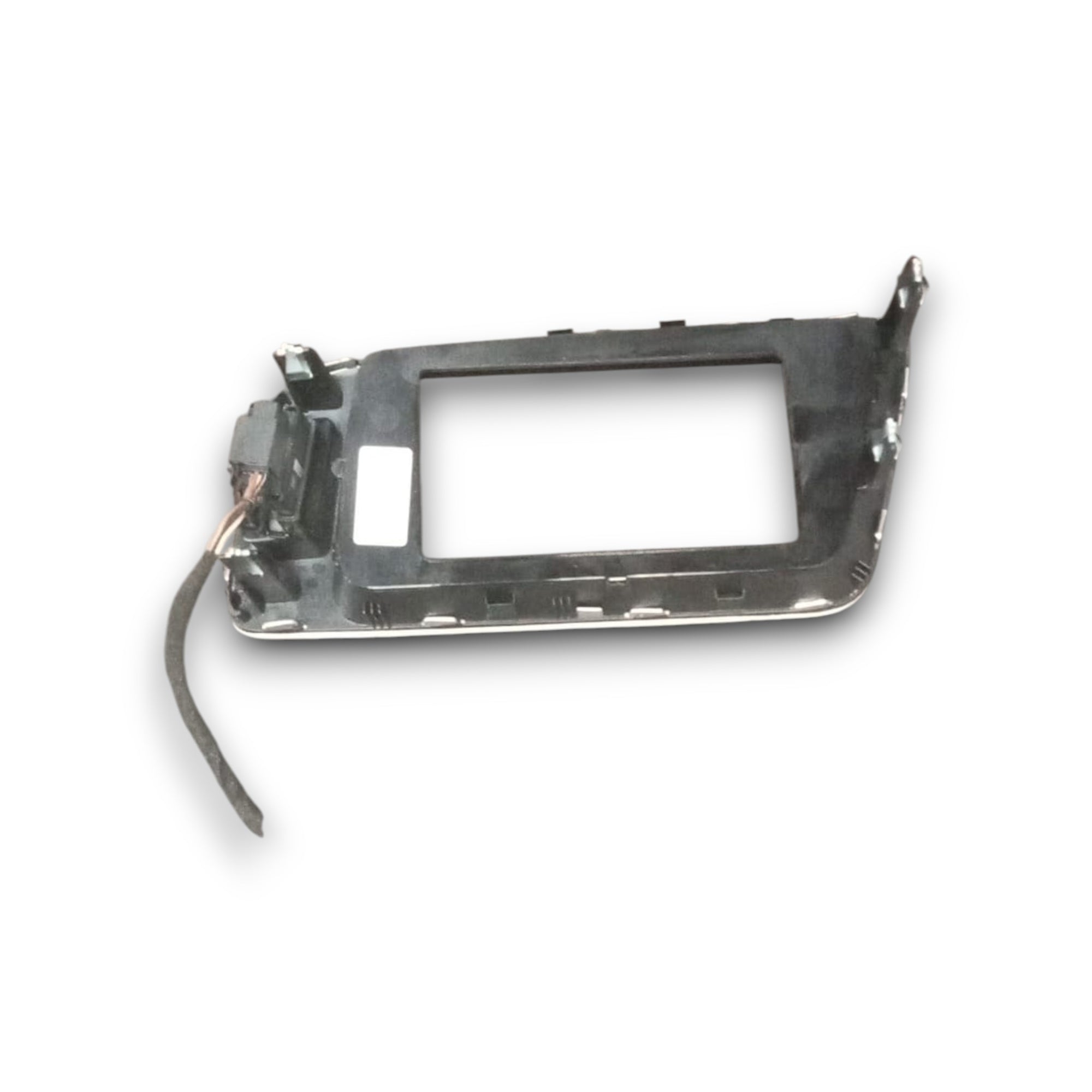 Obloga / ukrasna letvica za display audi a4 b8 kod . 8r1857186 (2007 > 2015) 