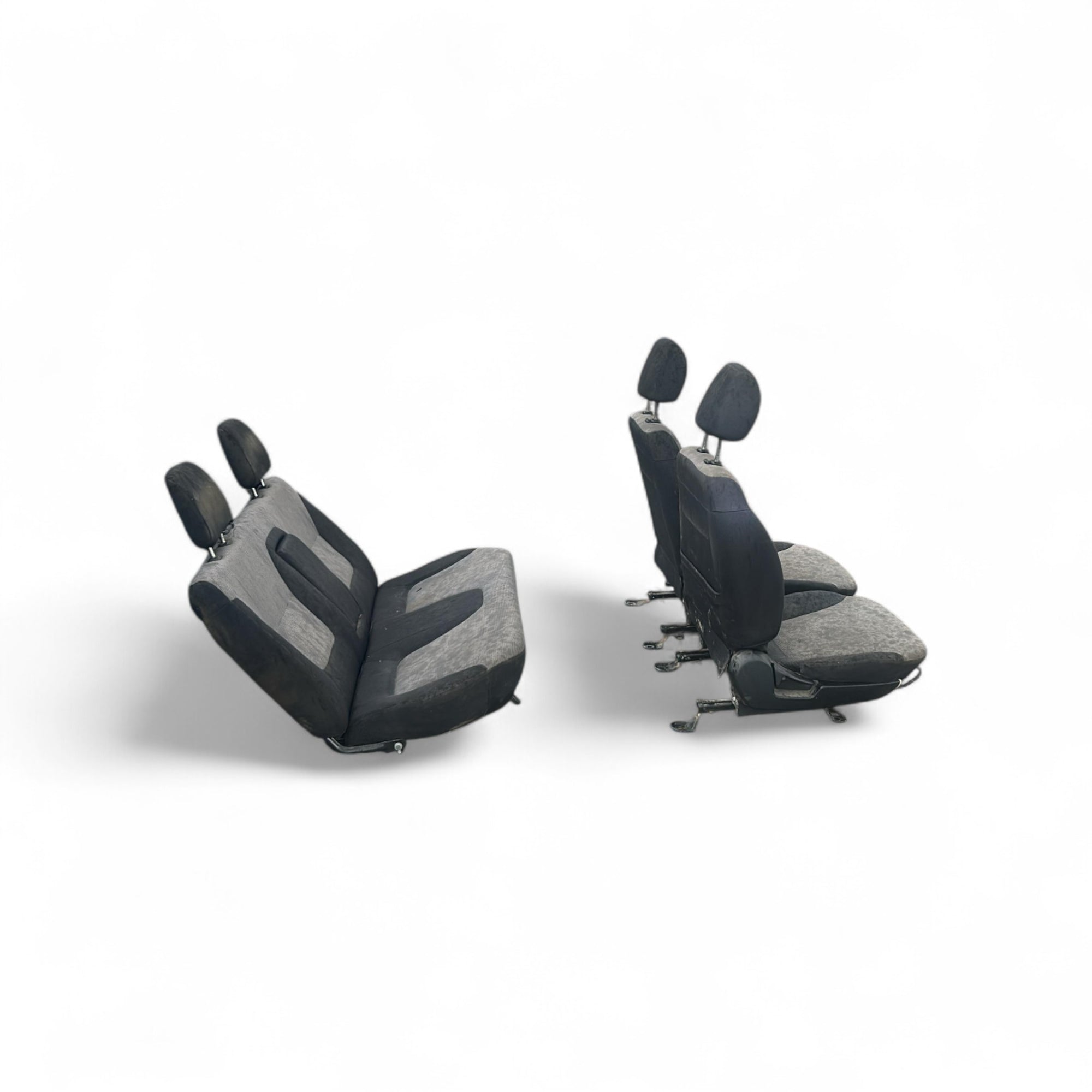 Tappezzeria / sedili in stoffa neri e grigi Mitsubishi L200 (KA / KB) (2006 > 2014)