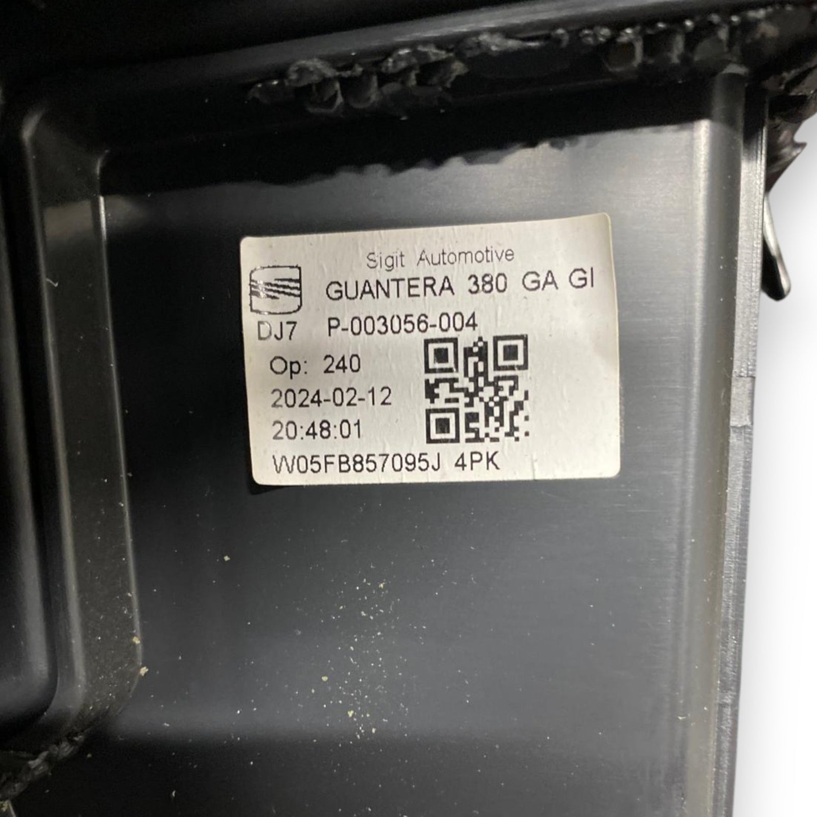 Чекмедже / съхранение на Cupra Formentor (2020-) COD: W05FB857095J