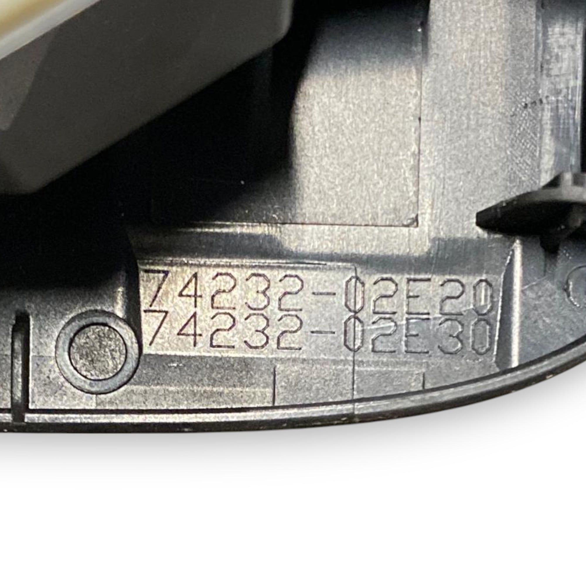 Ляв преден бутон (SX) Toyota Auris (2012-2018) COD: 74232-02E20