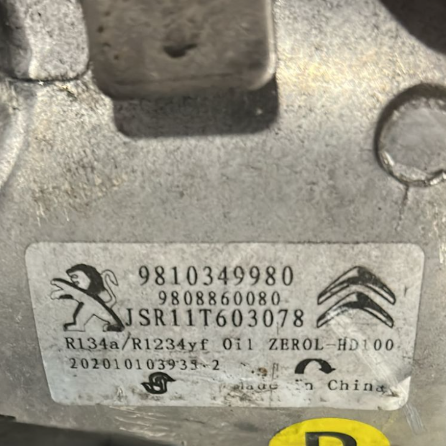 Kompresor klimatske naprave citroen c3 1.2 bencin koda:9810349980 (2016 > 2023) 
