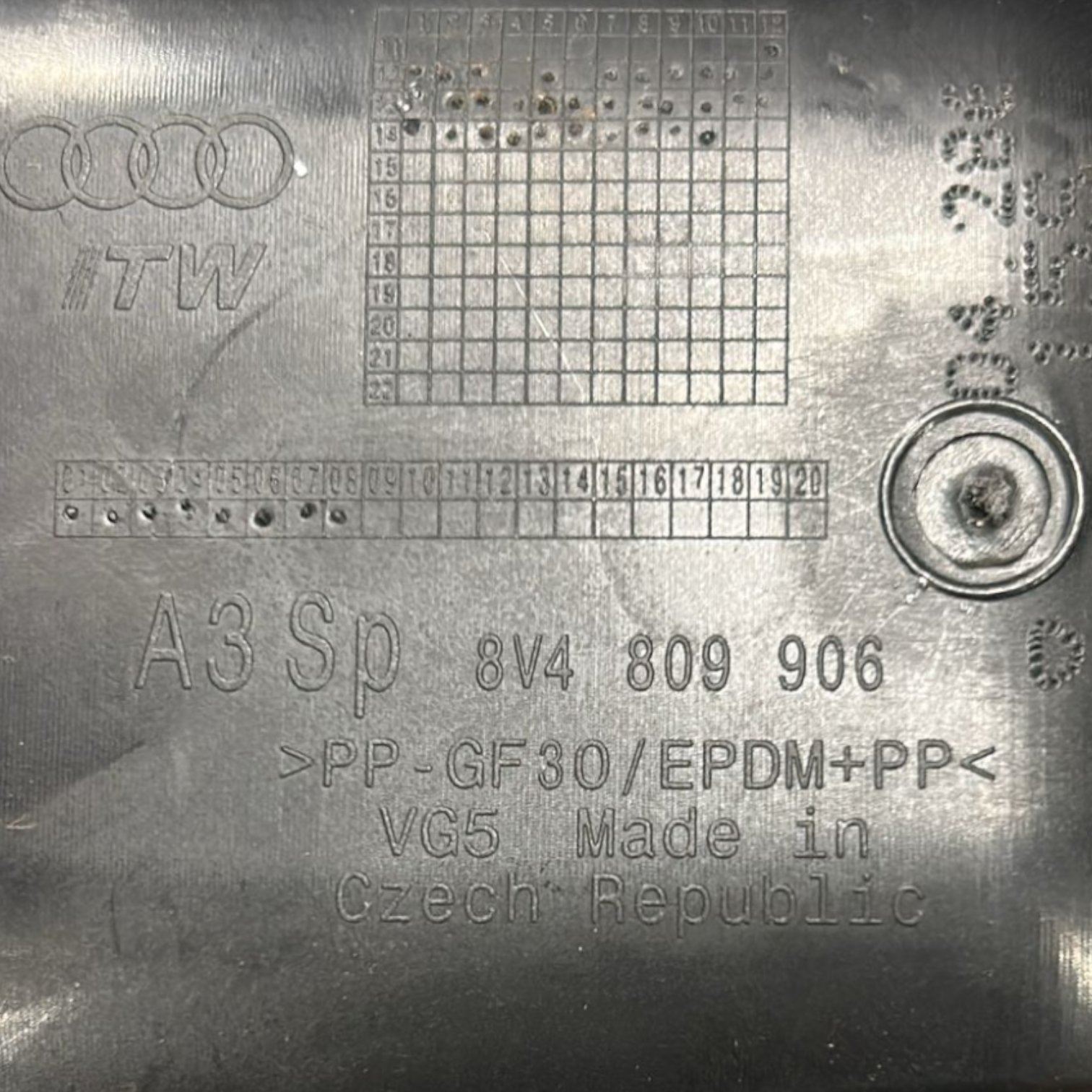 Bouchon / trappe à carburant audi a3 8v cod:8V4809906 (2012 > 2020) 