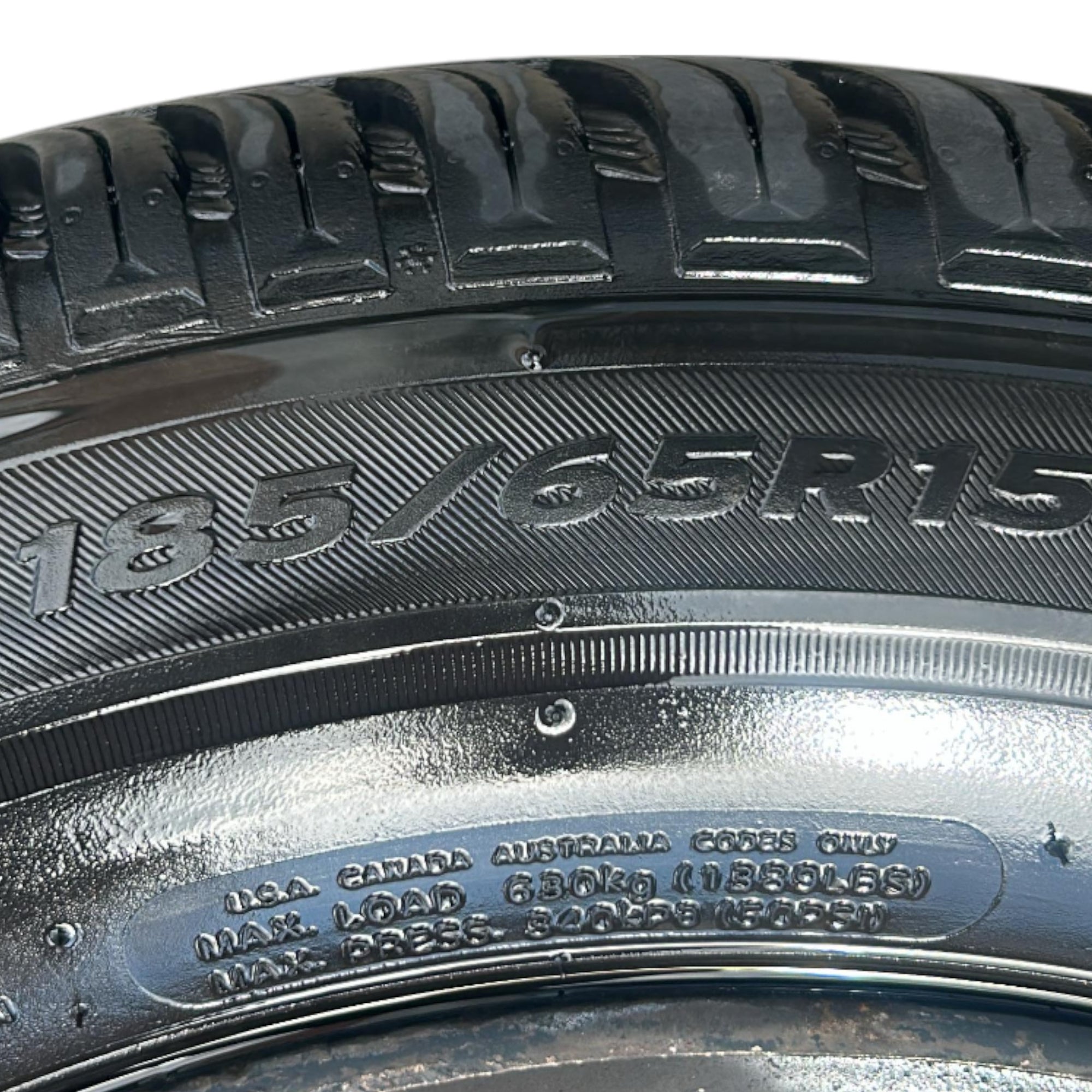 Set 4 cerchi in ferro Dacia Dokker cod.403004319r (4 fori / 185 / 65 r15) (2013 > 2021)
