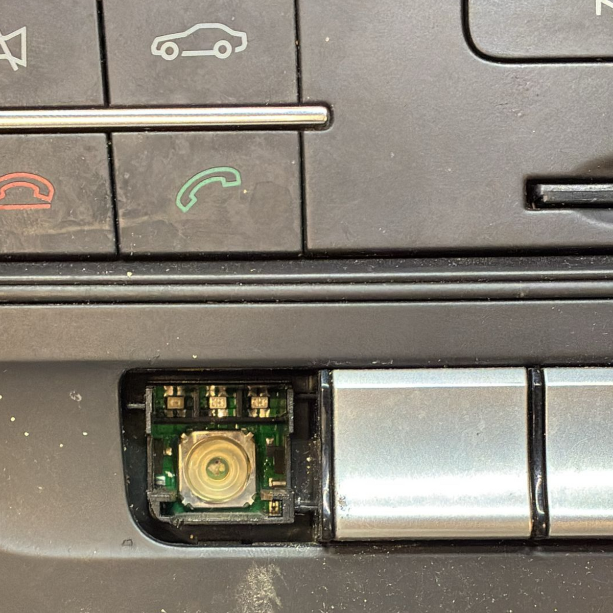 Stéréo / autoradio mercedes classe a w176 code : 2013dj7663 (2012 - 2018) + commandes autoradio 