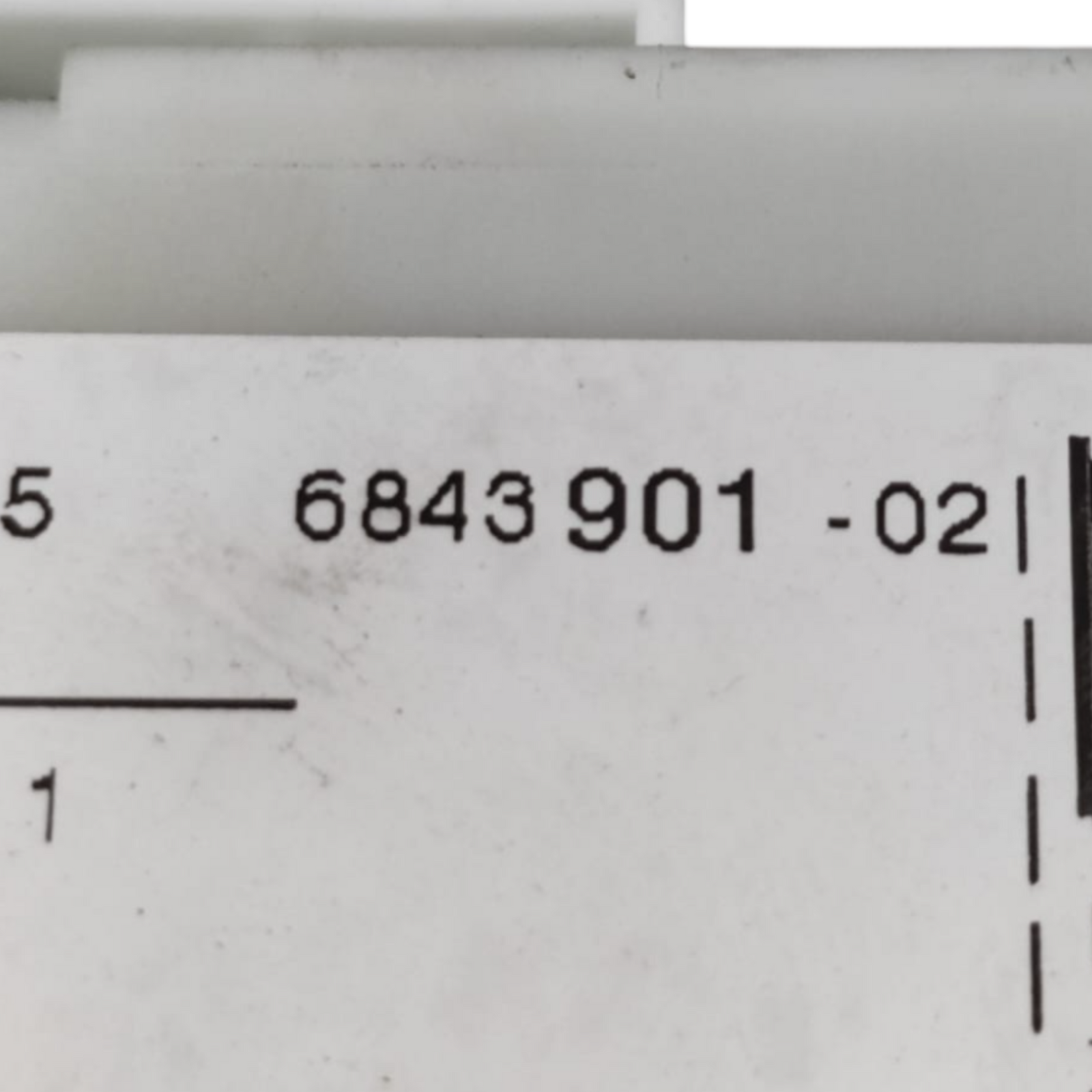 BMW BMW BMW 1 F20 2.0 Benzin Cod: 6843901 (2011-2019)