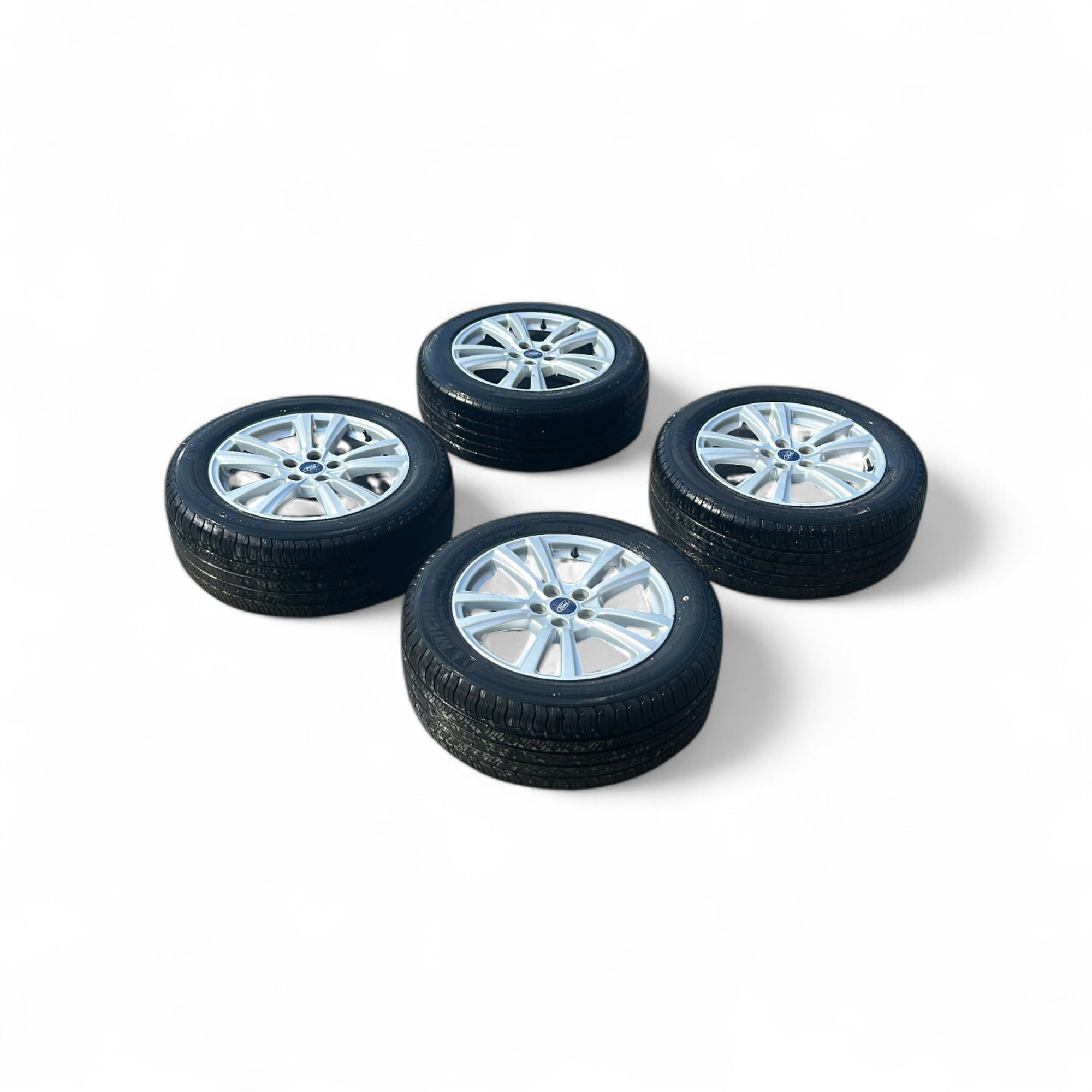 Set 4 cerchi in lega Ford Kuga II cod.6j5c-1007-b1a (5 fori / 235 / 55 r17) (2012 > 2019)