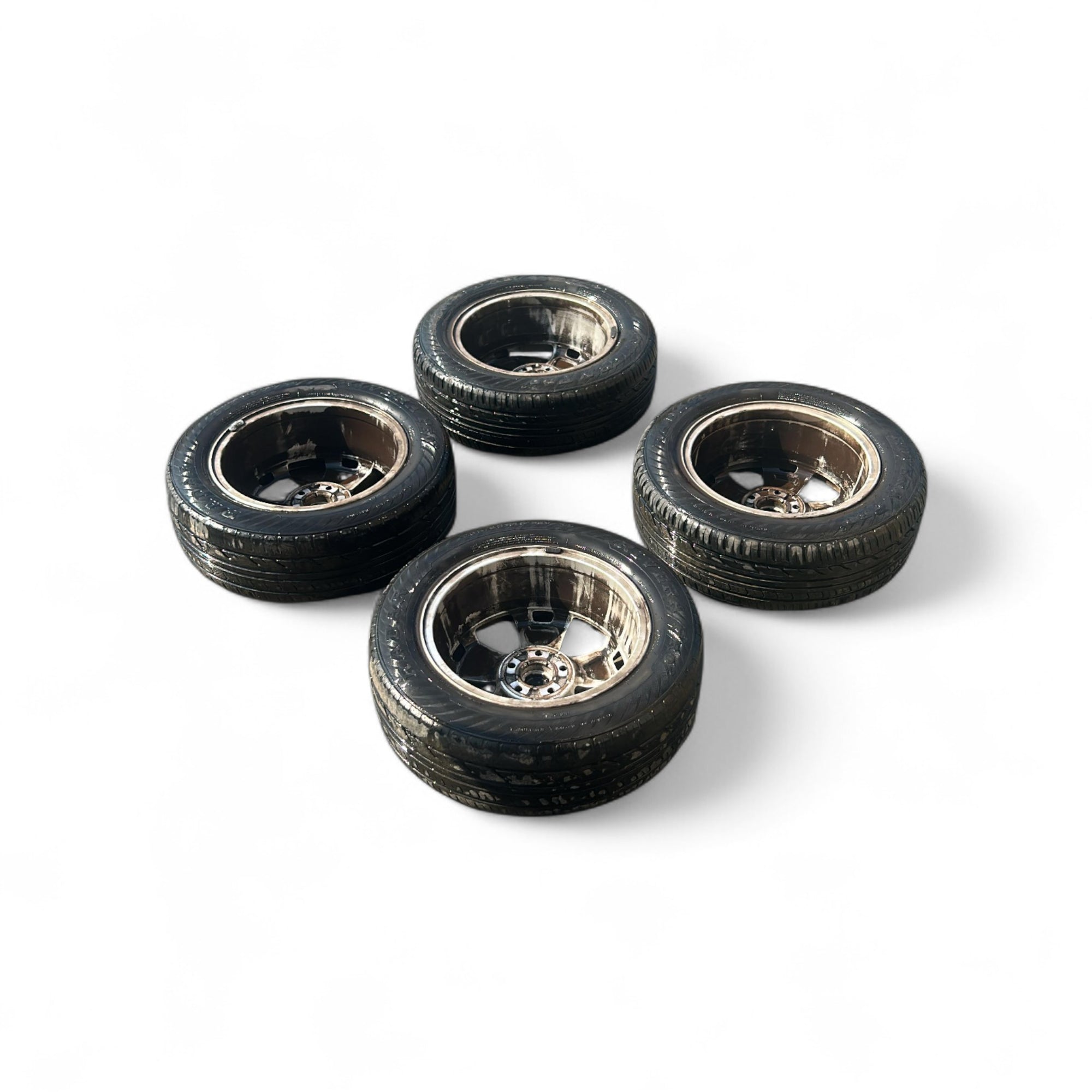 Set 4 cerchi in lega Ford Tourneo Connect (5 fori / 205 / 60 r16) (2013 > 2021)