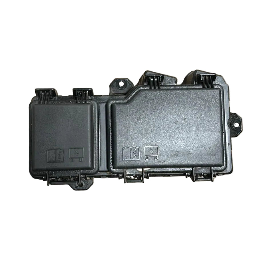 Centralna enota / škatla z varovalkami Range Rover Evoque m8d2-14a073-aa 2.0 dizel (L538) (2011 > 2018) 