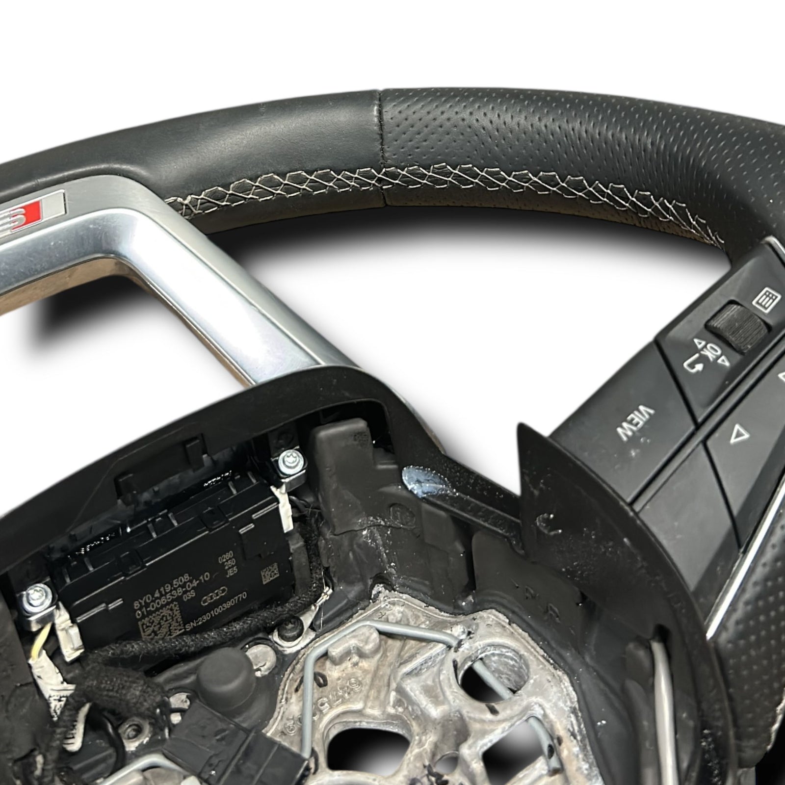 Volan + zračni jopič Audi A3 (8Y) S - Line 8y0880201d (2024 > ) 