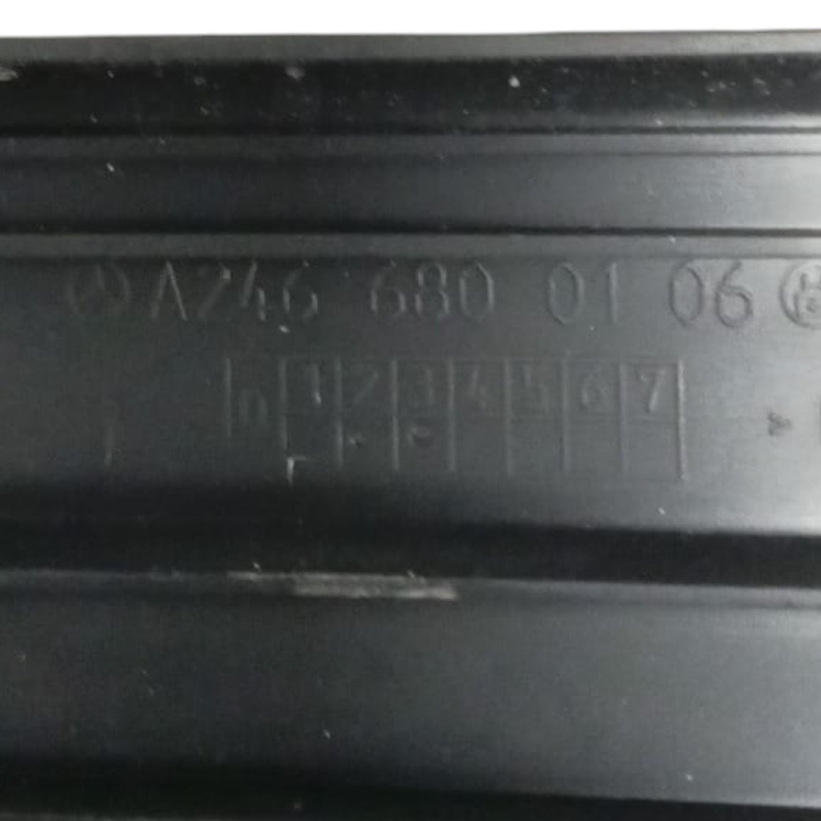 Vorderer linker Absatzschutzbelag Mercedes Benz Klasse A W176 Cod. A2466800106 (2012 > 2019) 