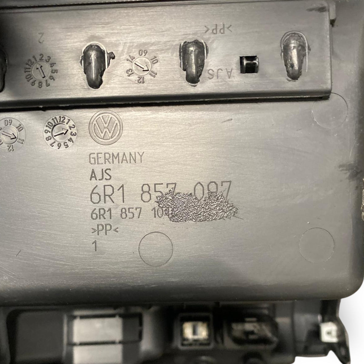 Diroir / Van Store Volkswagen Polo 6R (2009-2017) COD: 6R1857097