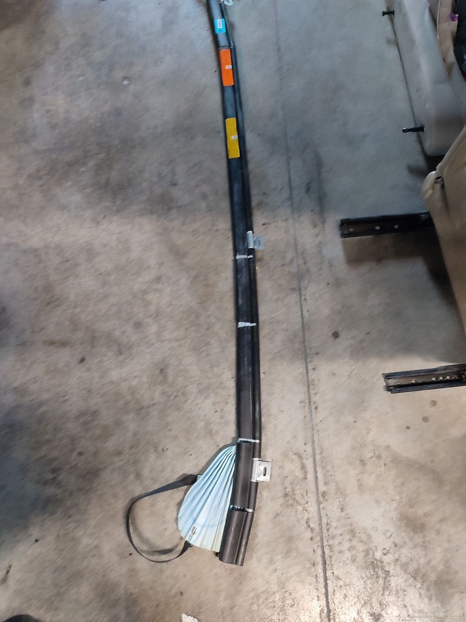 Airbag a tendina anteriore sinistro HYUNDAI TUCSON 2.0 cod: 30355350d - F&P CRASH SRLS - Ricambi Usati